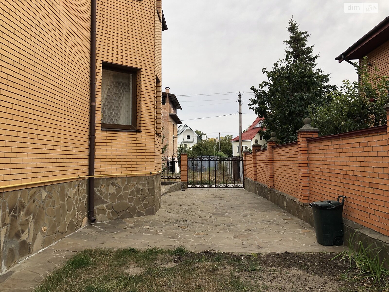 триповерховий будинок з мансардою, 438 кв. м, цегла. Продаж в Києві, район Оболонь фото 1