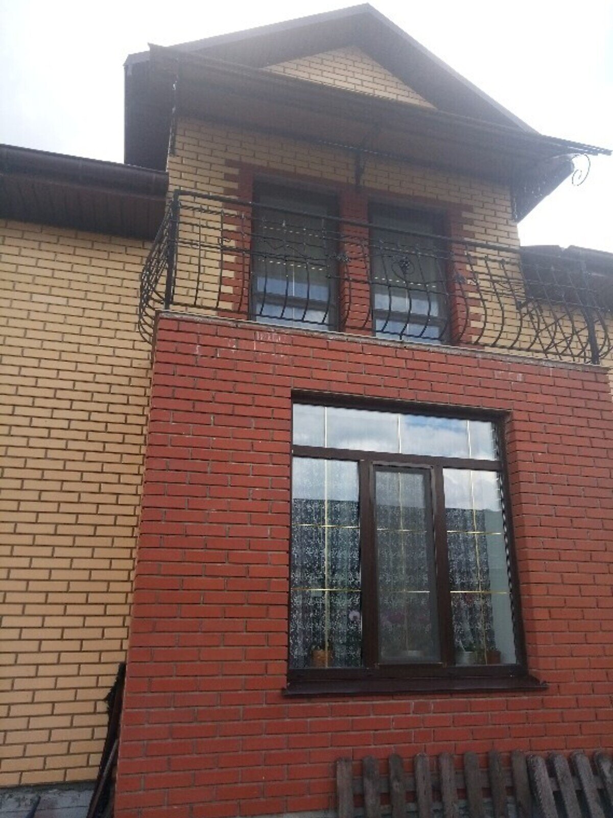 двухэтажный дом с балконом, 270 кв. м, кирпич. Продажа в Киеве район Оболонь фото 1