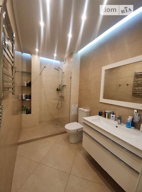 трехэтажный дом с террасой, 270 кв. м, керамический блок. Продажа в Киеве район Оболонь фото 1 трехэтажный дом с террасой, 270 кв. м, керамический блок. Продажа в Киеве район Оболонь фото 1