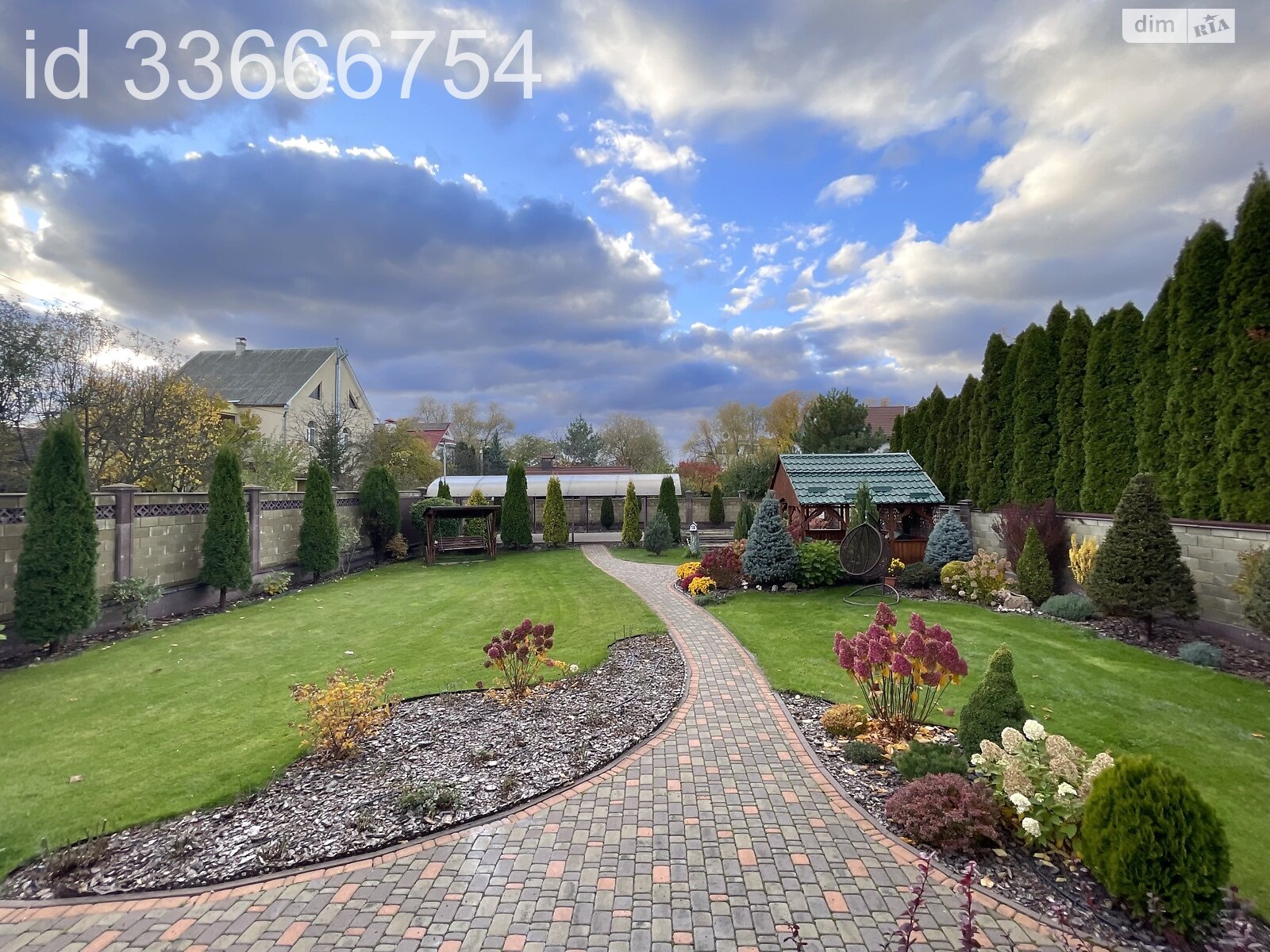 двухэтажный дом с верандой, 215.2 кв. м, кирпич. Продажа в Киеве район Оболонь фото 1