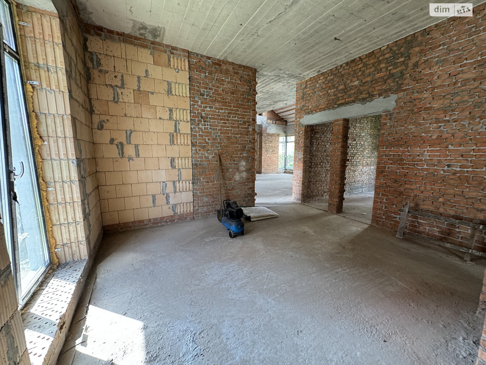 одноэтажный дом, 240 кв. м, поротерм. Продажа в Киеве район Оболонь фото 1 одноэтажный дом, 240 кв. м, поротерм. Продажа в Киеве район Оболонь фото 1