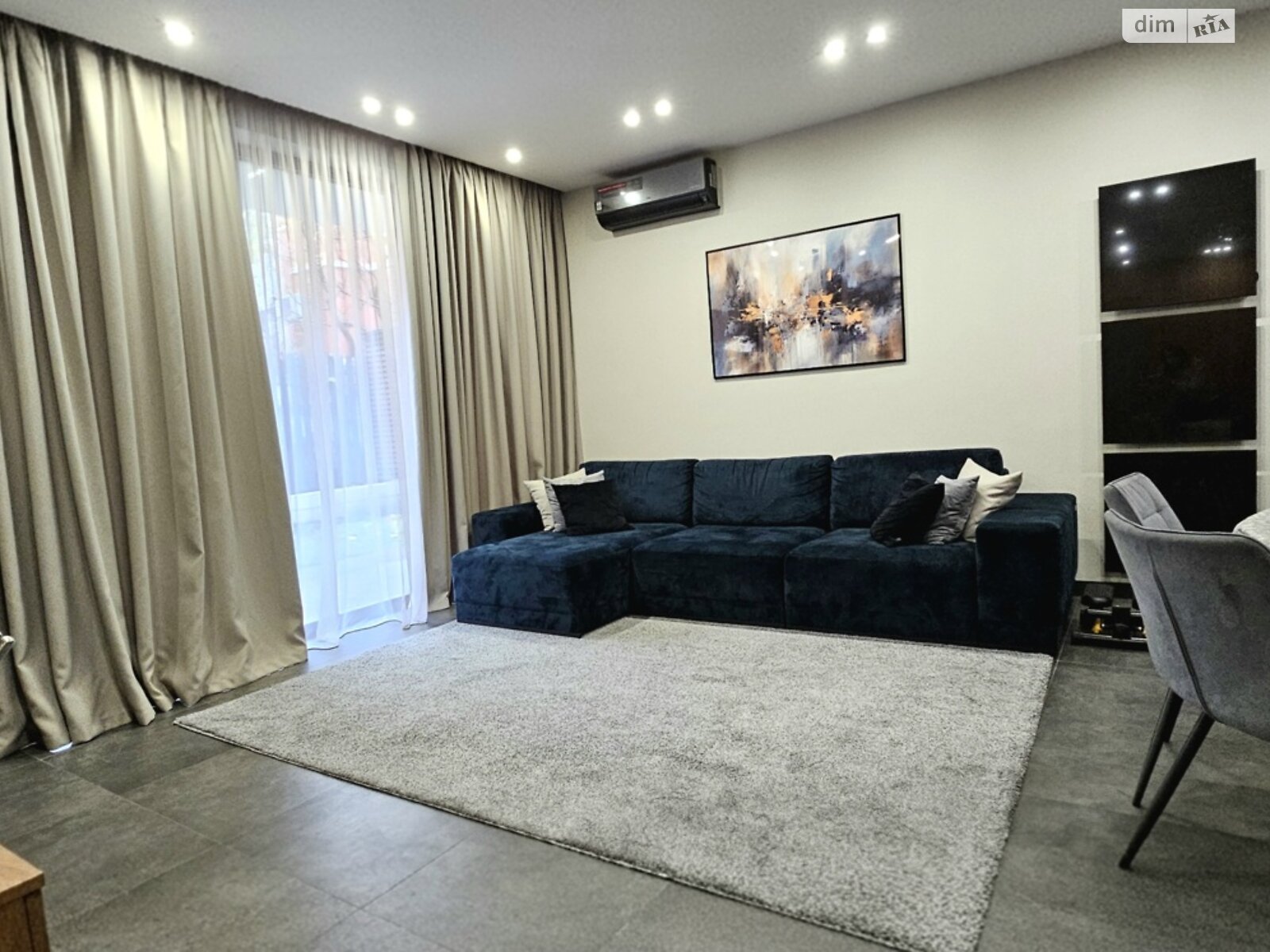 двухэтажный дом с ремонтом, 140 кв. м, кирпич. Продажа в Киеве район Оболонский фото 1