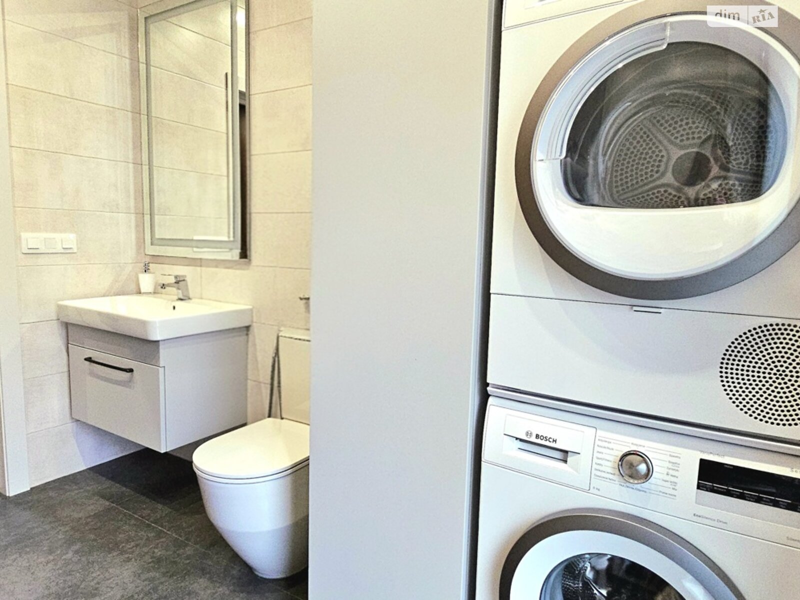 двухэтажный дом с ремонтом, 140 кв. м, кирпич. Продажа в Киеве район Оболонский фото 1