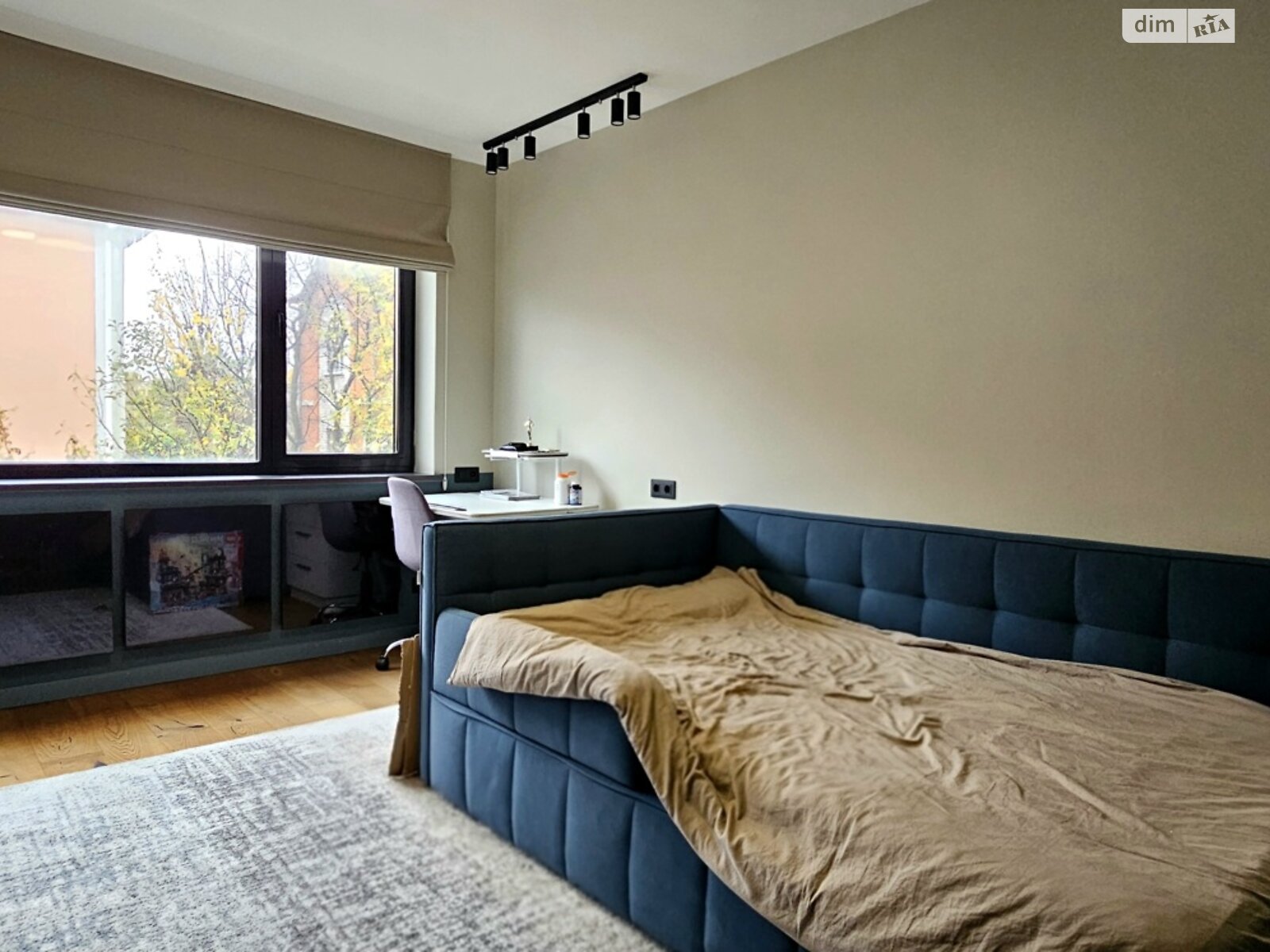 двухэтажный дом с ремонтом, 140 кв. м, кирпич. Продажа в Киеве район Оболонский фото 1