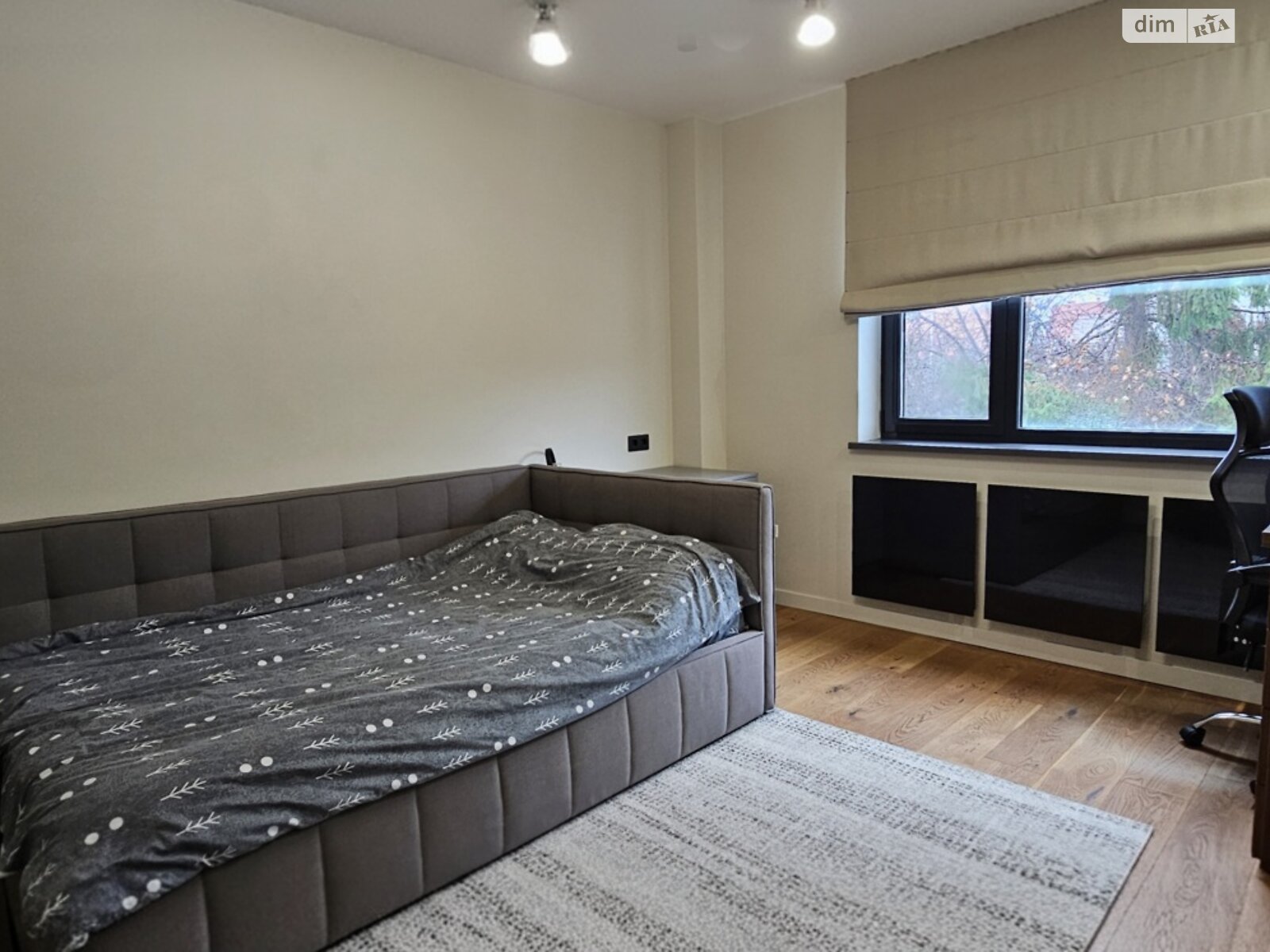 двухэтажный дом с ремонтом, 140 кв. м, кирпич. Продажа в Киеве район Оболонский фото 1