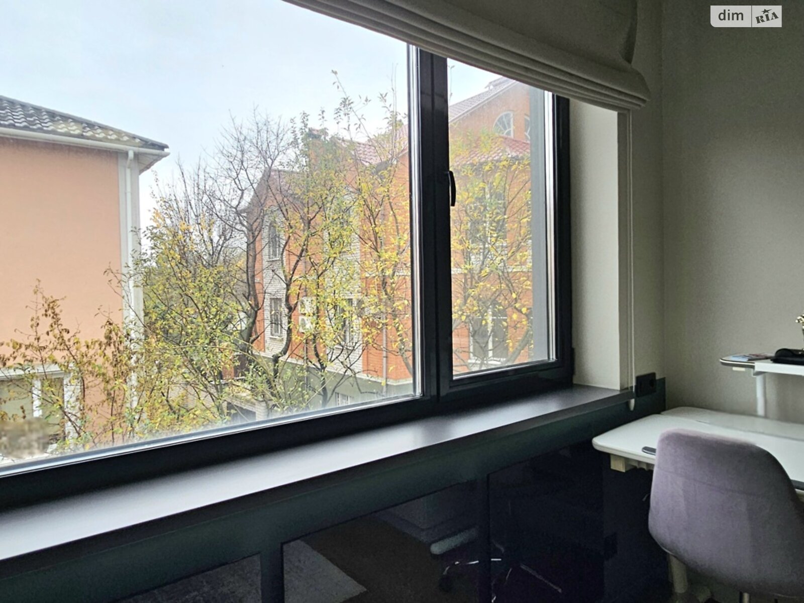 двухэтажный дом с ремонтом, 140 кв. м, кирпич. Продажа в Киеве район Оболонский фото 1