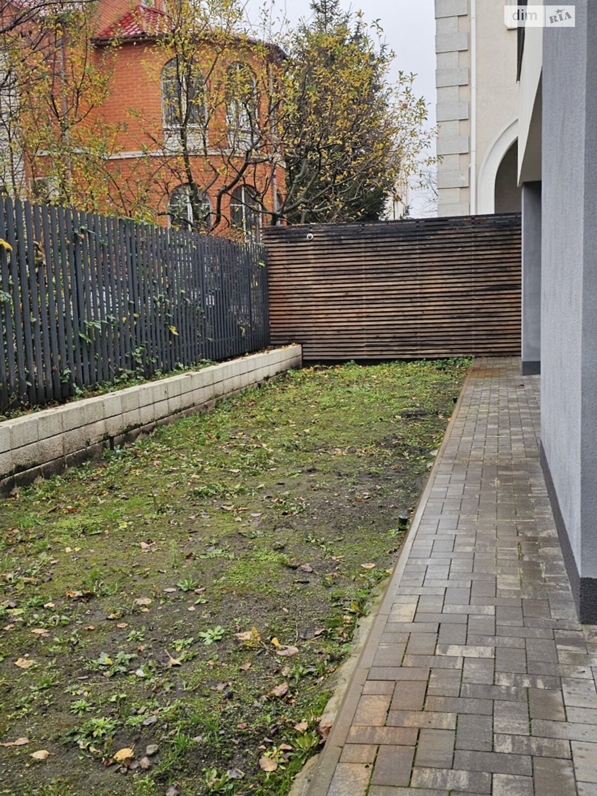 двухэтажный дом с ремонтом, 140 кв. м, кирпич. Продажа в Киеве район Оболонский фото 1