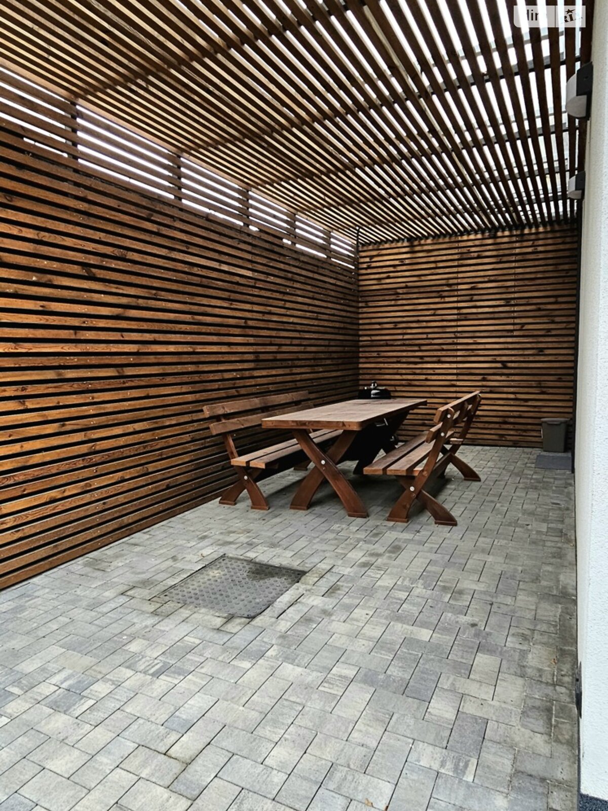 двухэтажный дом с ремонтом, 140 кв. м, кирпич. Продажа в Киеве район Оболонский фото 1