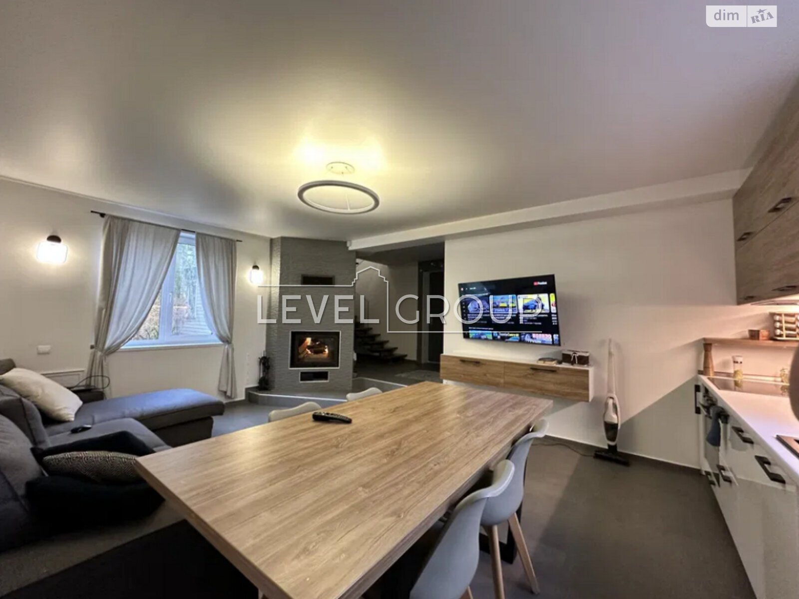трехэтажный дом, 127 кв. м, кирпич. Продажа в Киеве район Оболонский фото 1 трехэтажный дом, 127 кв. м, кирпич. Продажа в Киеве район Оболонский фото 1