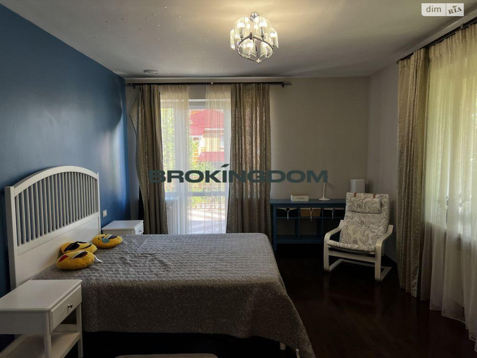 двухэтажный дом, 320 кв. м, кирпич. Продажа в Киеве район Оболонский фото 1 двухэтажный дом, 320 кв. м, кирпич. Продажа в Киеве район Оболонский фото 1