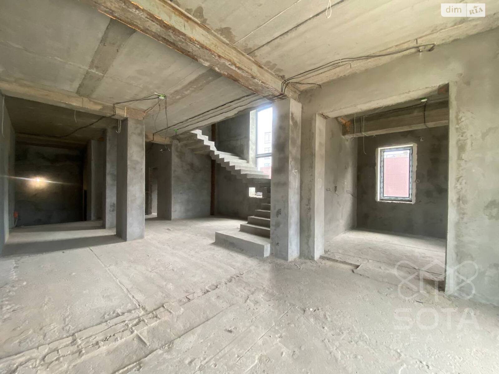 трехэтажный дом, 699.2 кв. м, кирпич. Продажа в Киеве район Оболонский фото 1 трехэтажный дом, 699.2 кв. м, кирпич. Продажа в Киеве район Оболонский фото 1