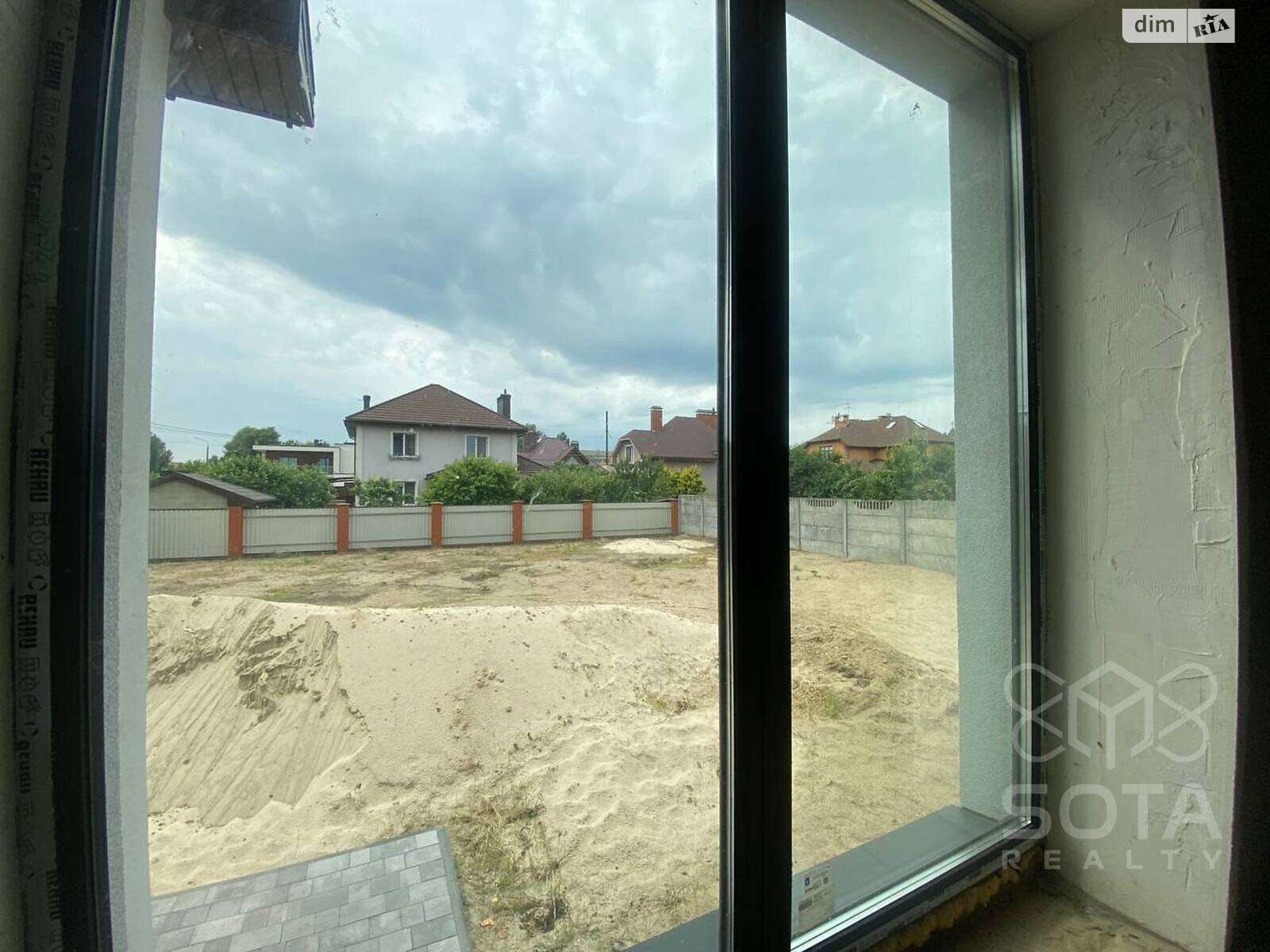 трехэтажный дом, 699.2 кв. м, кирпич. Продажа в Киеве район Оболонский фото 1 трехэтажный дом, 699.2 кв. м, кирпич. Продажа в Киеве район Оболонский фото 1