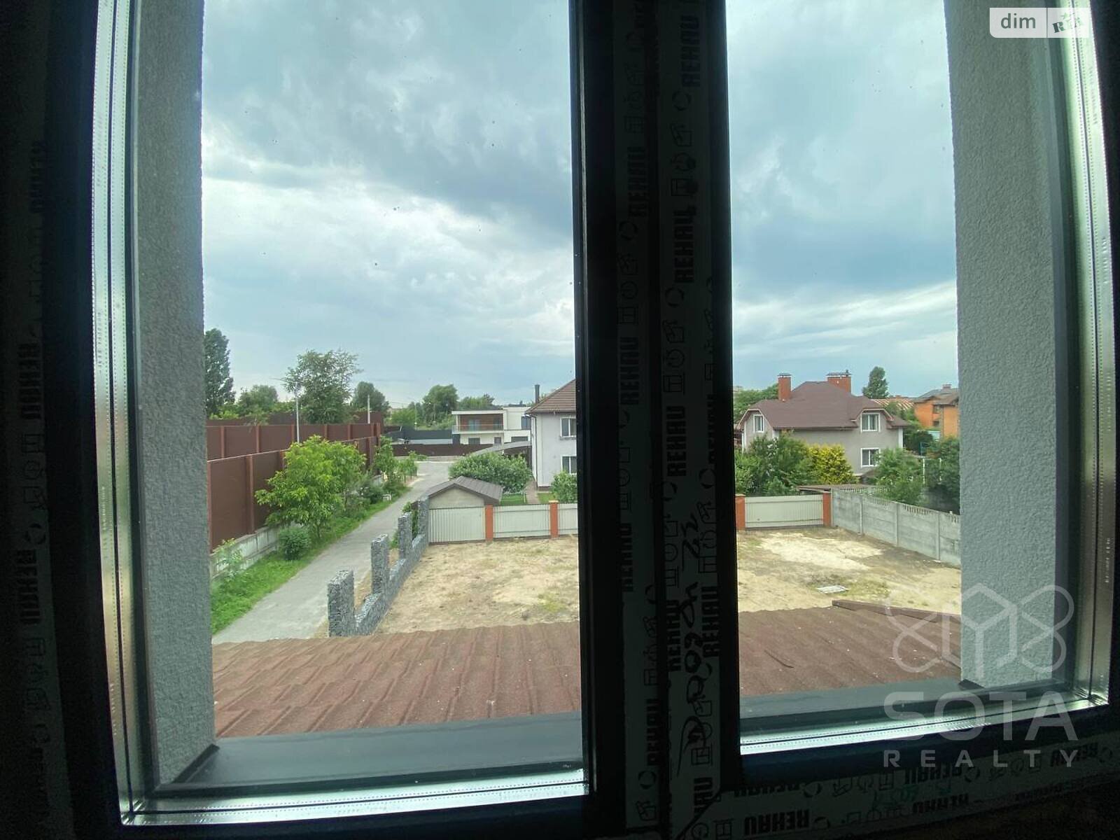 трехэтажный дом, 699.2 кв. м, кирпич. Продажа в Киеве район Оболонский фото 1 трехэтажный дом, 699.2 кв. м, кирпич. Продажа в Киеве район Оболонский фото 1