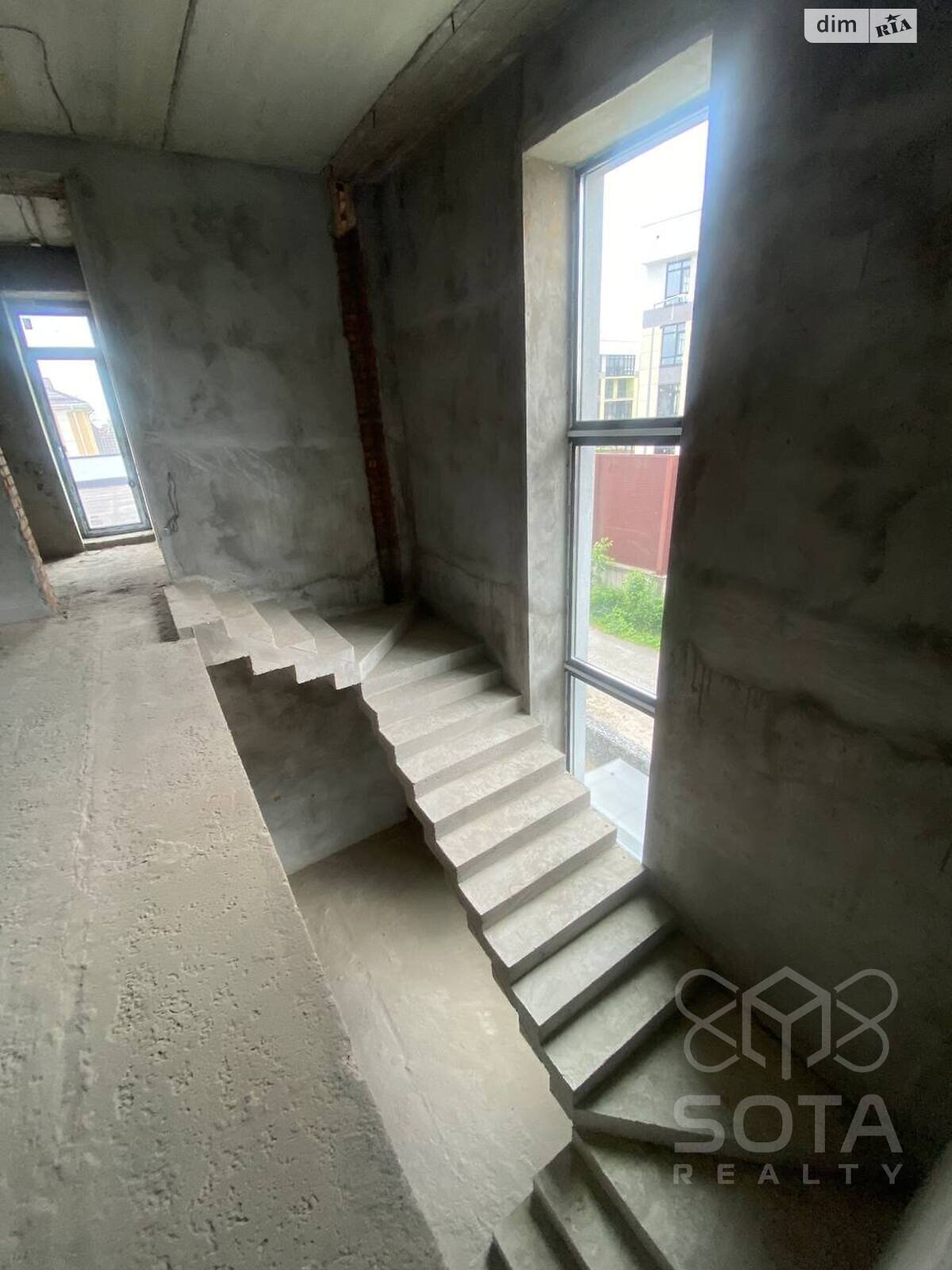 трехэтажный дом, 699.2 кв. м, кирпич. Продажа в Киеве район Оболонский фото 1 трехэтажный дом, 699.2 кв. м, кирпич. Продажа в Киеве район Оболонский фото 1