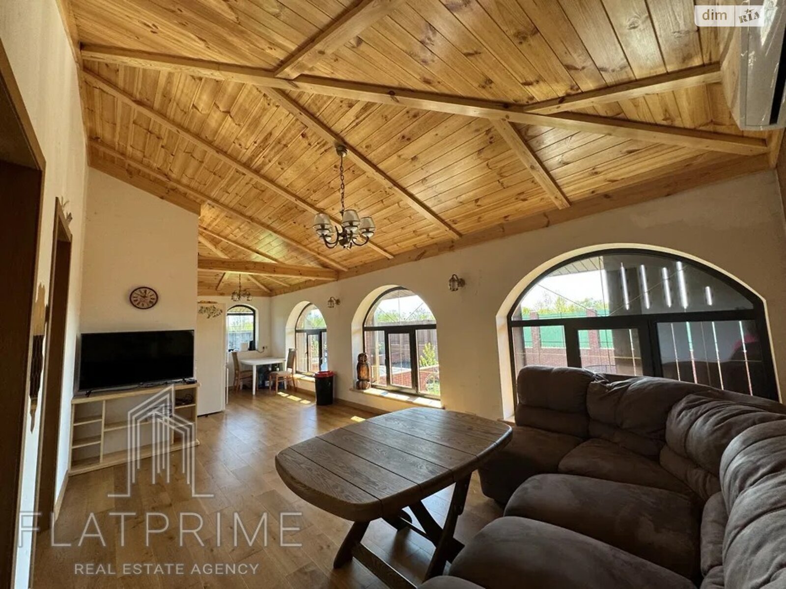 двухэтажный дом с гаражом, 170 кв. м, кирпич. Продажа в Киеве район Оболонский фото 1