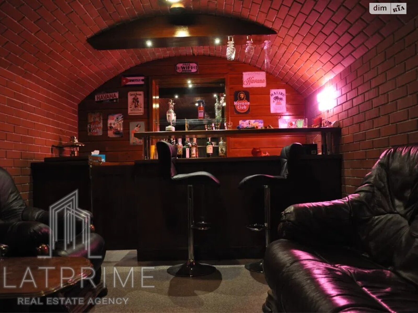 двухэтажный дом с гаражом, 170 кв. м, кирпич. Продажа в Киеве район Оболонский фото 1