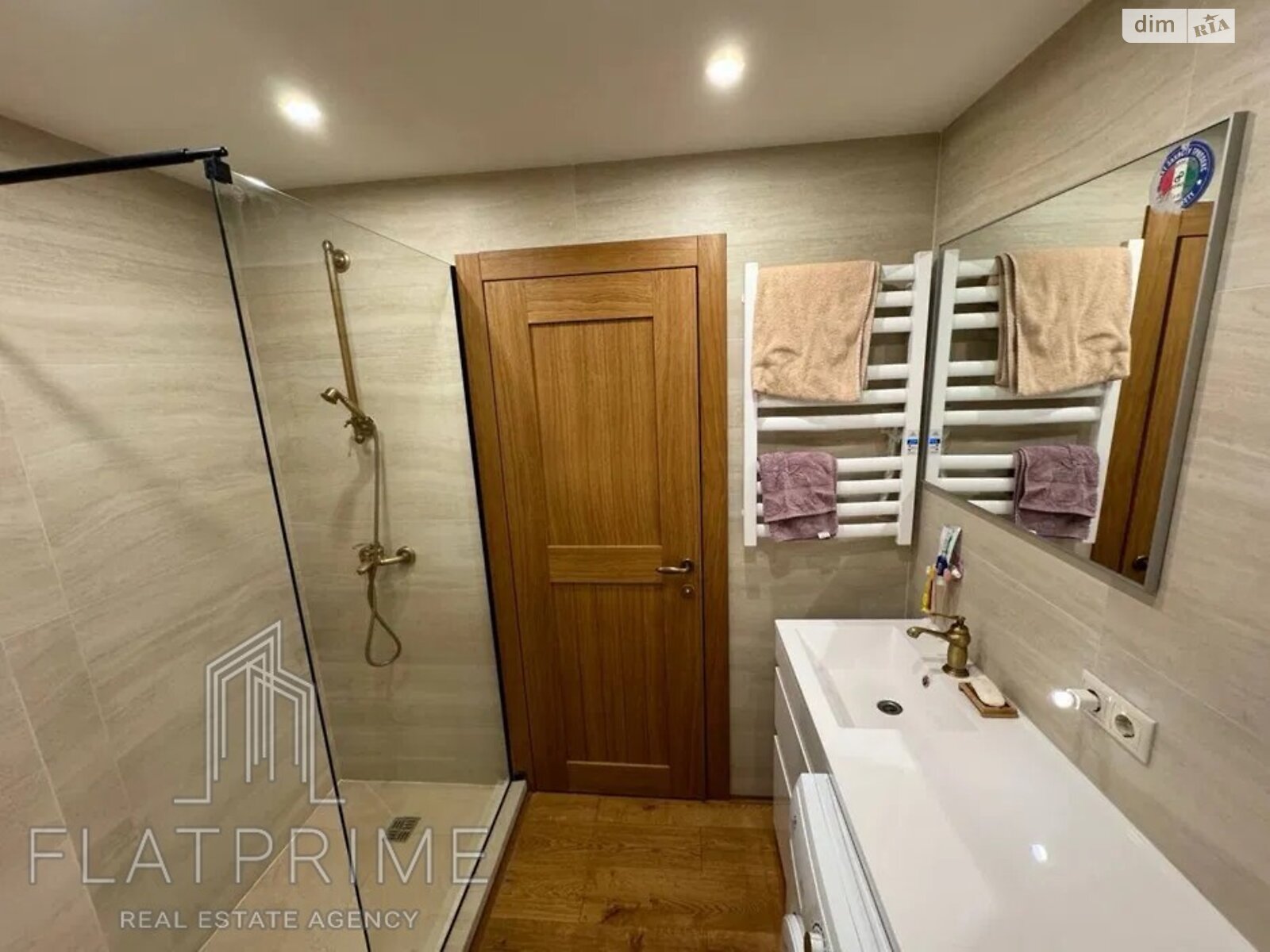 двухэтажный дом с гаражом, 170 кв. м, кирпич. Продажа в Киеве район Оболонский фото 1