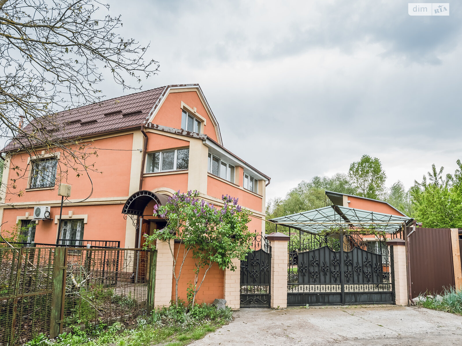 двоповерховий будинок з балконом, 220 кв. м, кирпич. Продаж в Києві, район Оболонський фото 1 двоповерховий будинок з балконом, 220 кв. м, кирпич. Продаж в Києві, район Оболонський фото 1