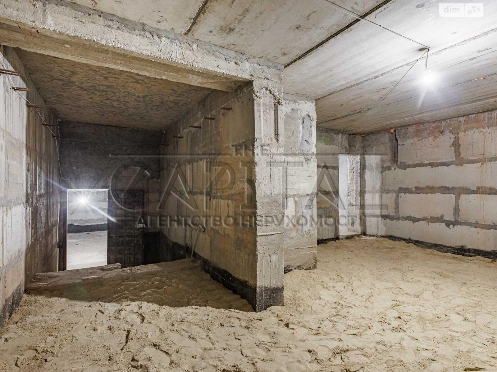 трехэтажный дом, 699.2 кв. м, кирпич. Продажа в Киеве район Оболонский фото 1 трехэтажный дом, 699.2 кв. м, кирпич. Продажа в Киеве район Оболонский фото 1