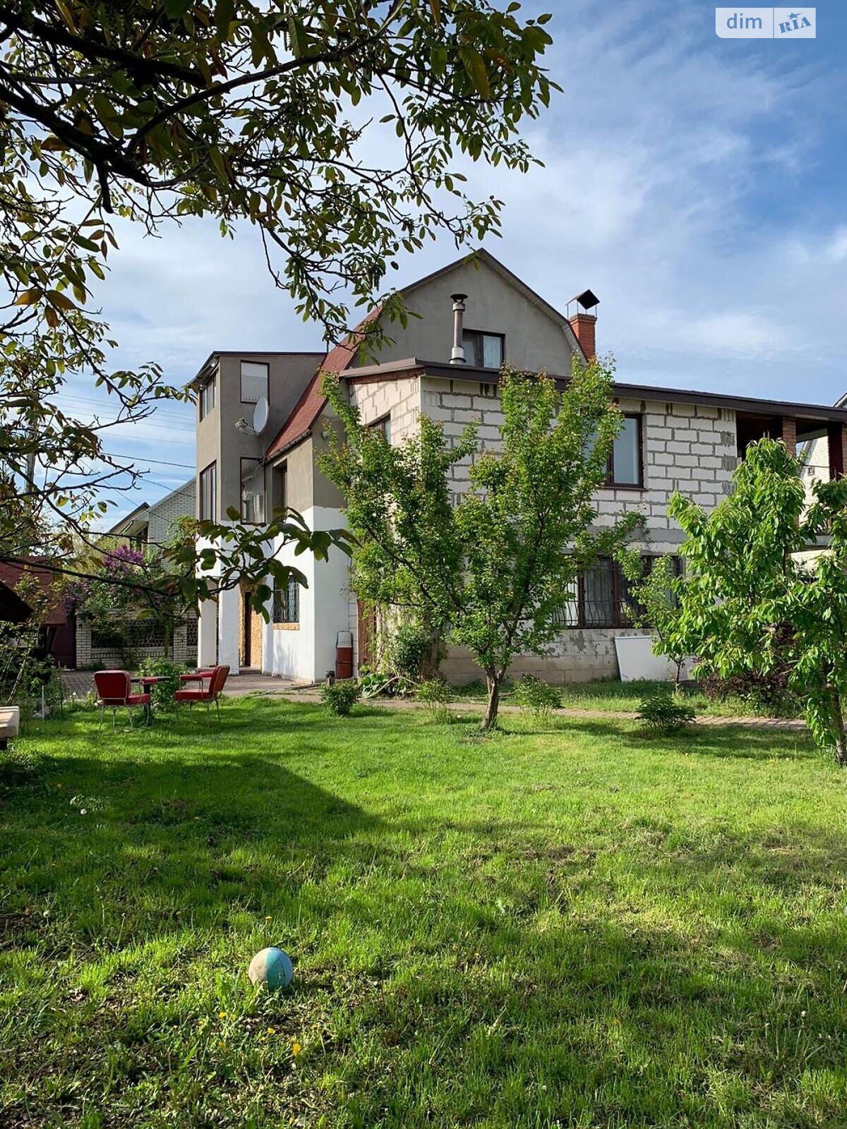 трехэтажный дом с верандой, 210 кв. м, кирпич. Продажа в Киеве район Осокорки фото 1 трехэтажный дом с верандой, 210 кв. м, кирпич. Продажа в Киеве район Осокорки фото 1