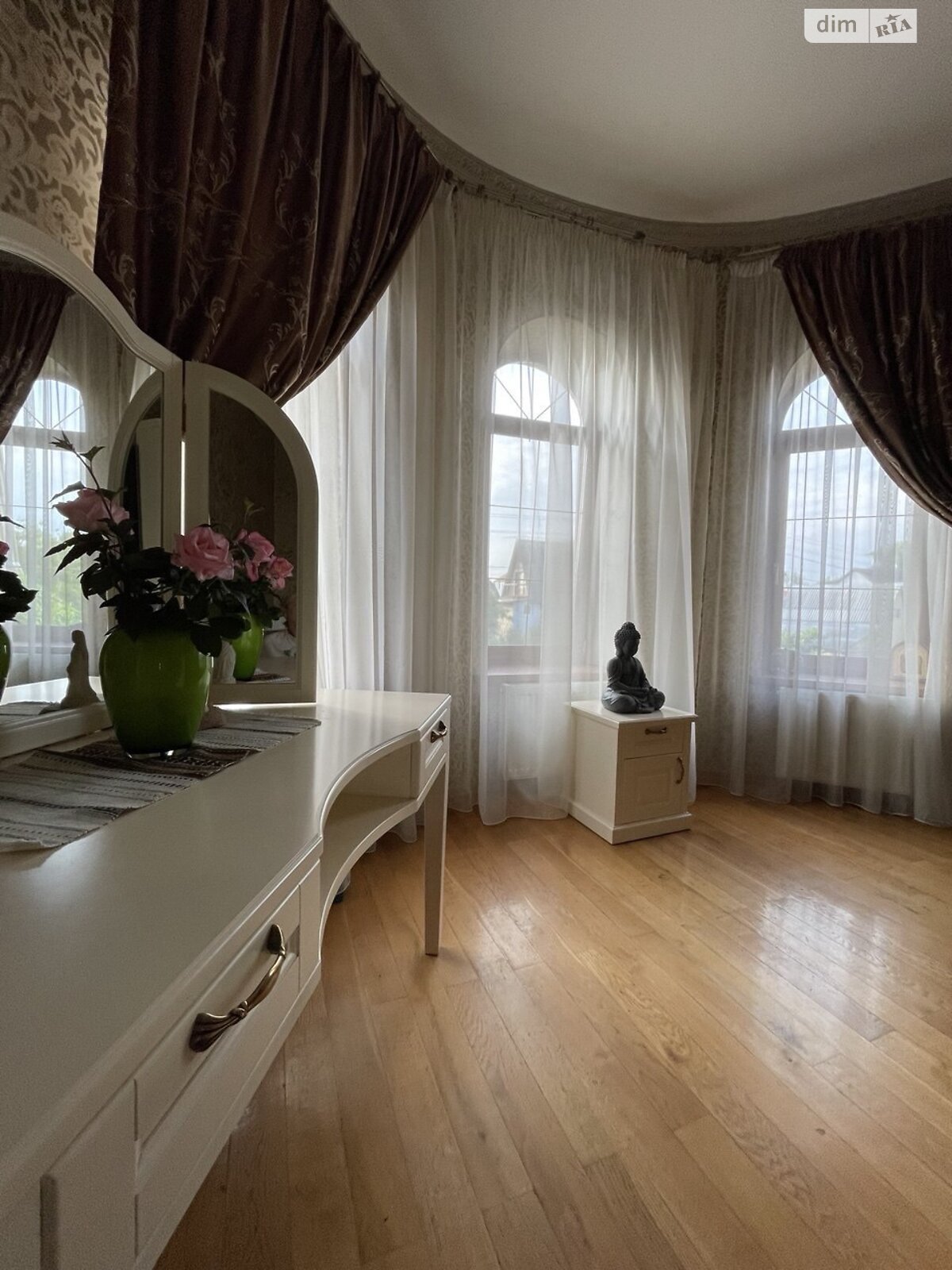 трехэтажный дом с верандой, 299 кв. м, кирпич. Продажа в Киеве район Осокорки фото 1