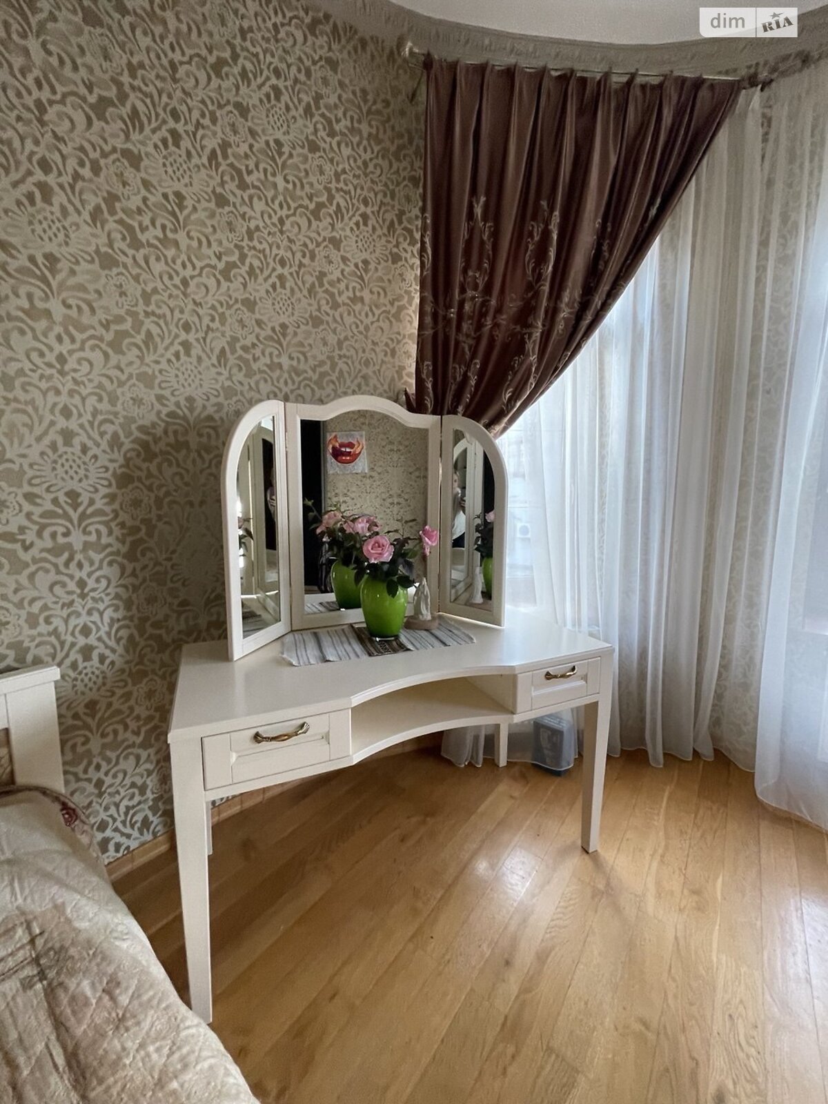 трехэтажный дом с верандой, 299 кв. м, кирпич. Продажа в Киеве район Осокорки фото 1