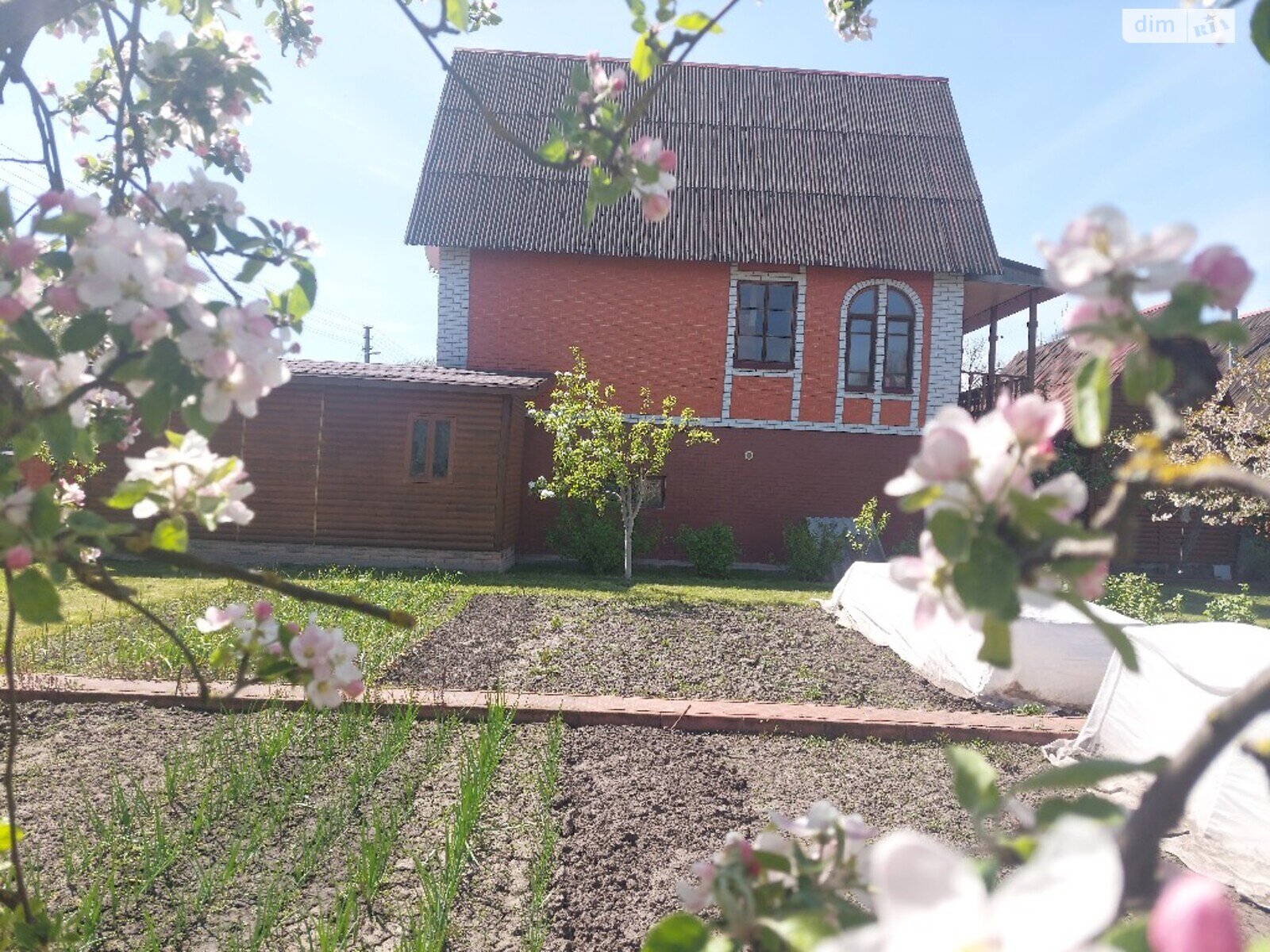 трехэтажный дом с верандой, 120 кв. м, кирпич. Продажа в Киеве район Осокорки фото 1 трехэтажный дом с верандой, 120 кв. м, кирпич. Продажа в Киеве район Осокорки фото 1