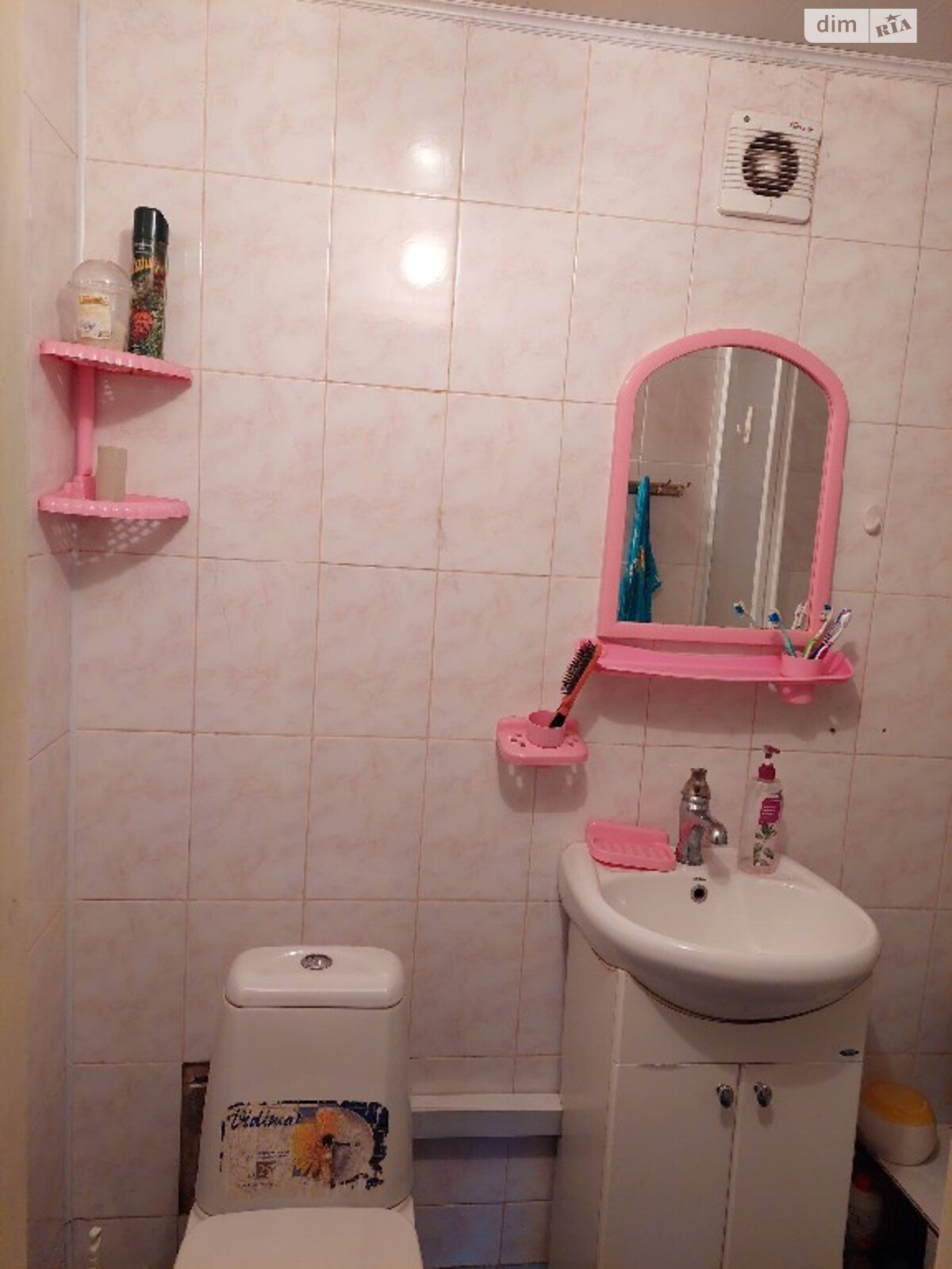 трехэтажный дом с верандой, 120 кв. м, кирпич. Продажа в Киеве район Осокорки фото 1 трехэтажный дом с верандой, 120 кв. м, кирпич. Продажа в Киеве район Осокорки фото 1