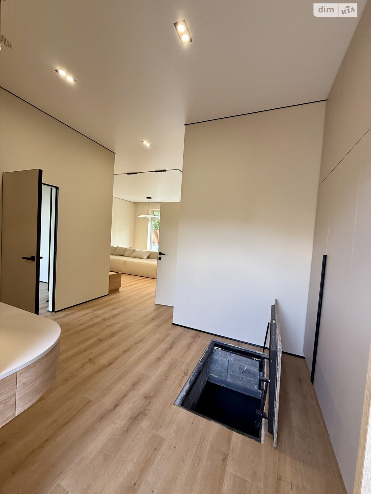 двоповерховий будинок з ремонтом, 130 кв. м, газобетон. Продаж в Києві, район Осокорки фото 1 двоповерховий будинок з ремонтом, 130 кв. м, газобетон. Продаж в Києві, район Осокорки фото 1