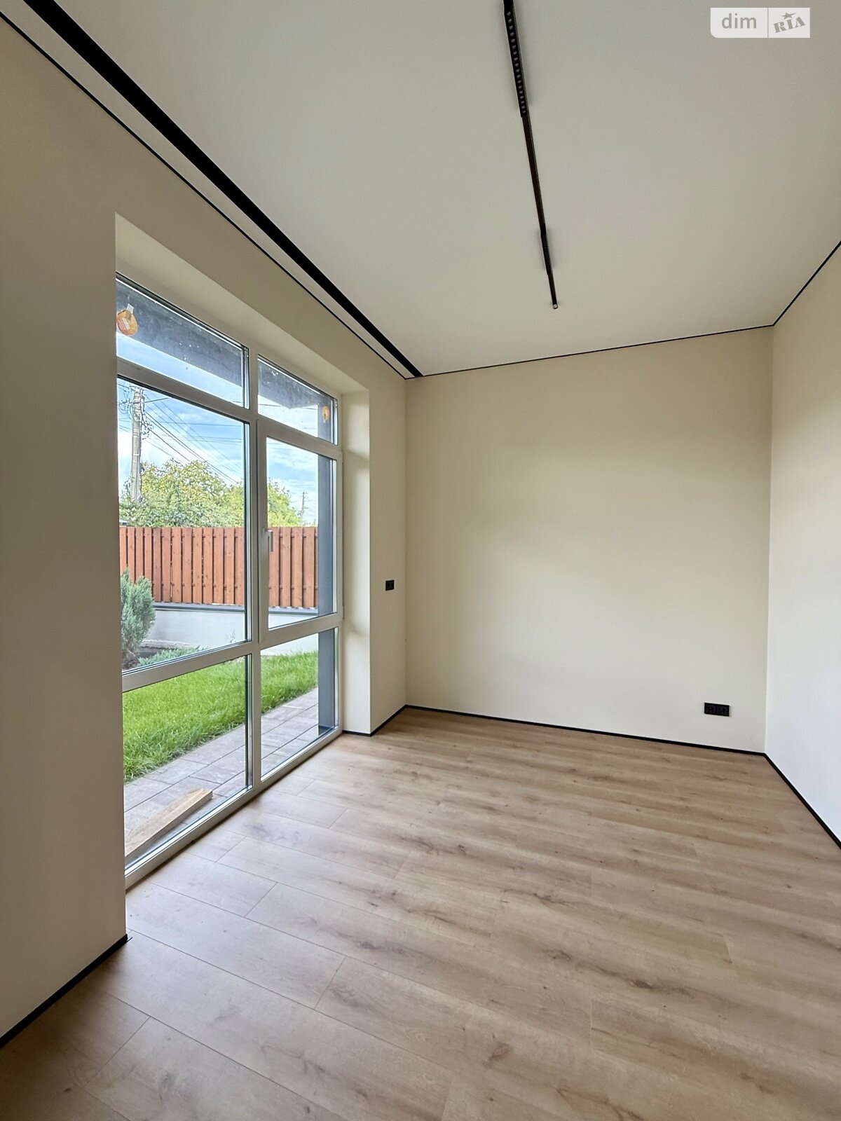 двоповерховий будинок з ремонтом, 130 кв. м, газобетон. Продаж в Києві, район Осокорки фото 1 двоповерховий будинок з ремонтом, 130 кв. м, газобетон. Продаж в Києві, район Осокорки фото 1