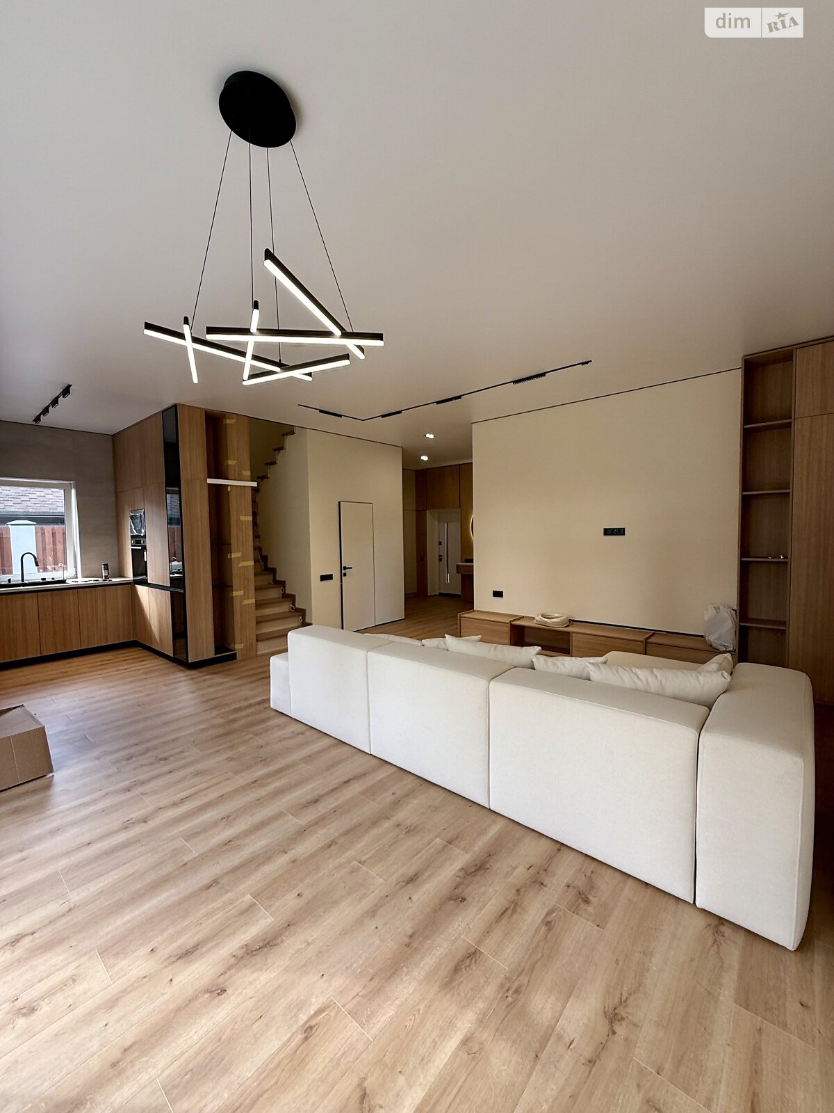 двоповерховий будинок з ремонтом, 130 кв. м, газобетон. Продаж в Києві, район Осокорки фото 1 двоповерховий будинок з ремонтом, 130 кв. м, газобетон. Продаж в Києві, район Осокорки фото 1