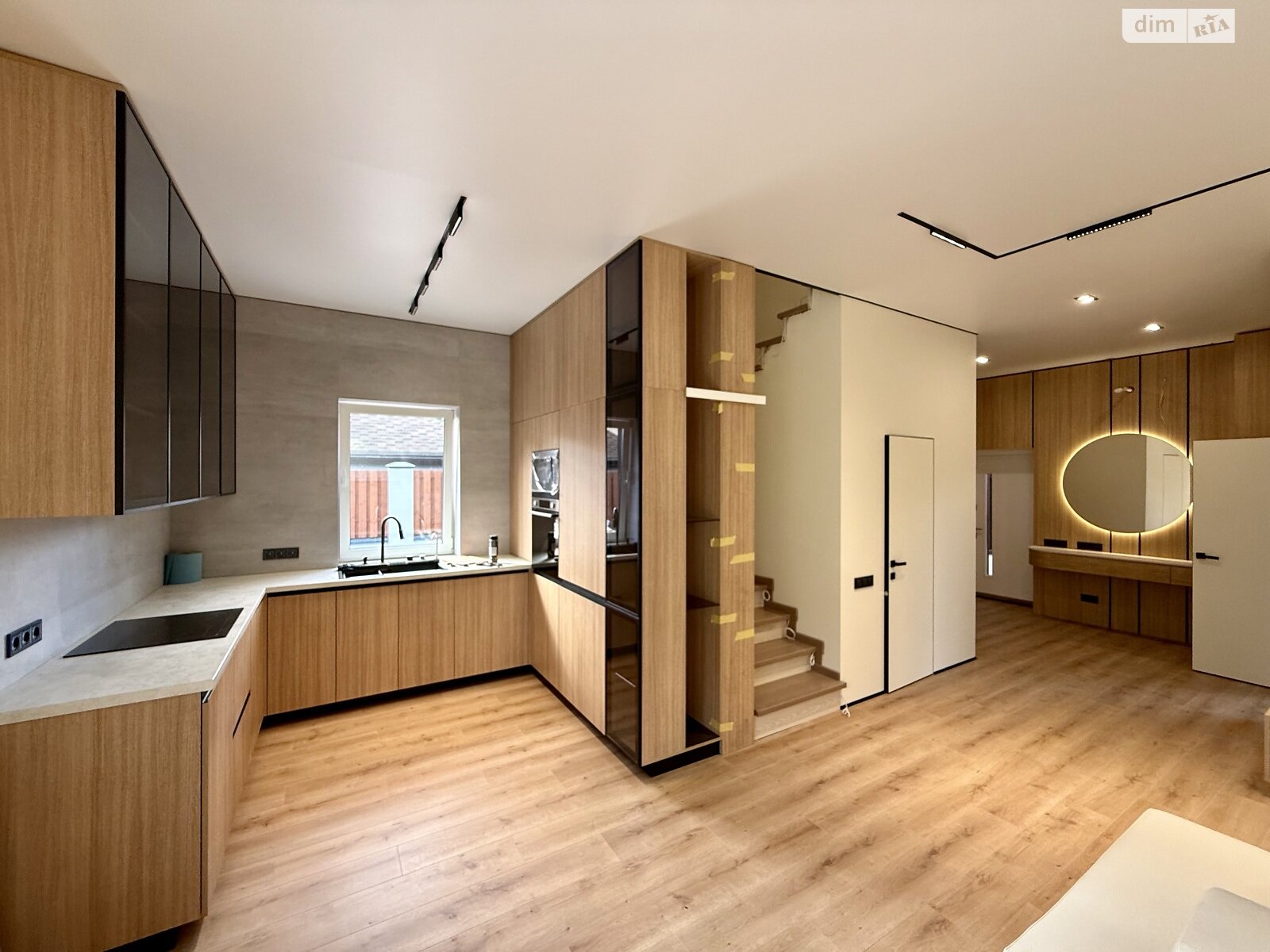 двоповерховий будинок з ремонтом, 130 кв. м, газобетон. Продаж в Києві, район Осокорки фото 1 двоповерховий будинок з ремонтом, 130 кв. м, газобетон. Продаж в Києві, район Осокорки фото 1