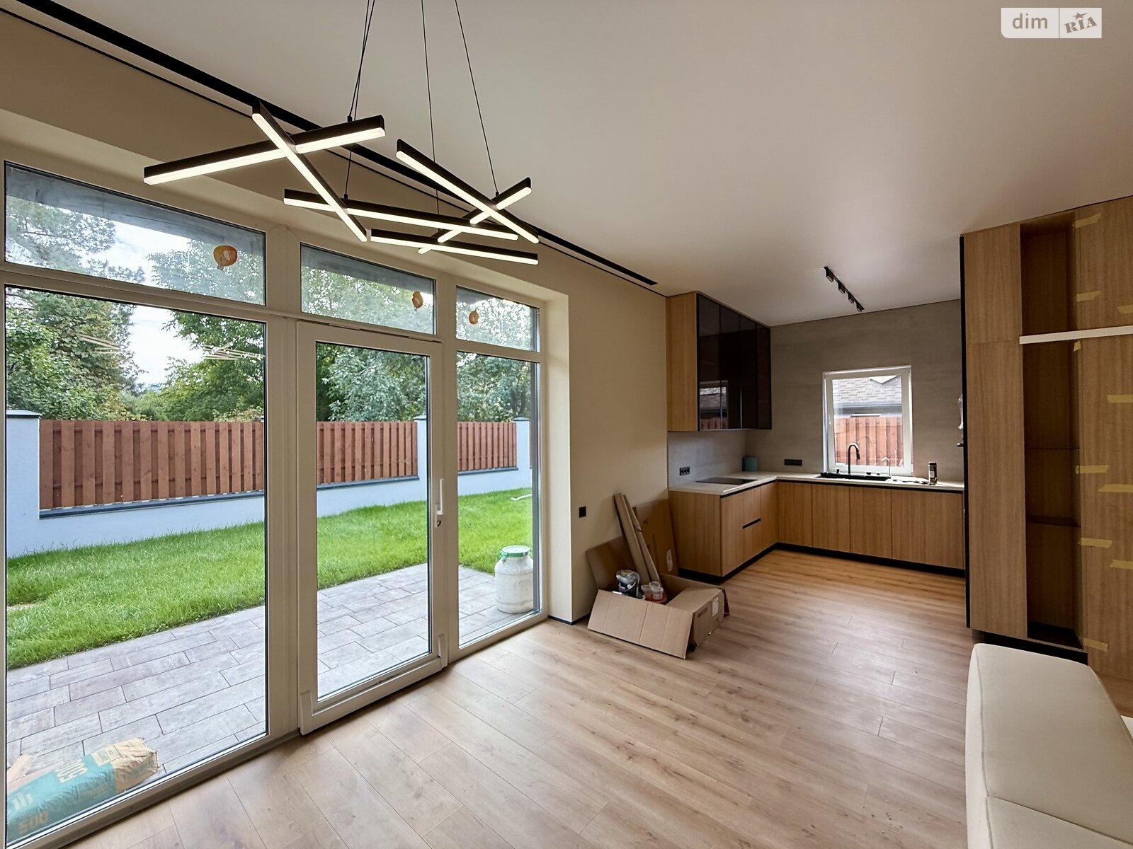 двоповерховий будинок з ремонтом, 130 кв. м, газобетон. Продаж в Києві, район Осокорки фото 1 двоповерховий будинок з ремонтом, 130 кв. м, газобетон. Продаж в Києві, район Осокорки фото 1