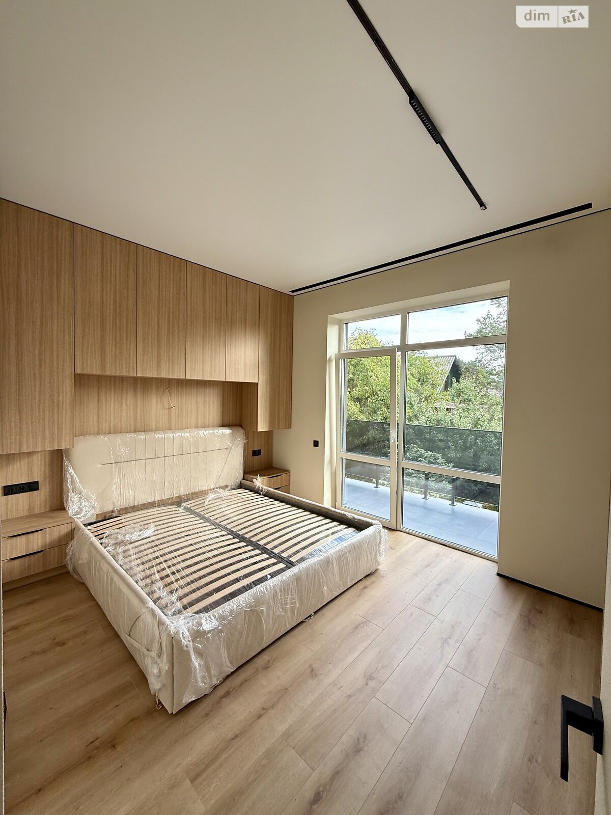 двоповерховий будинок з ремонтом, 130 кв. м, газобетон. Продаж в Києві, район Осокорки фото 1 двоповерховий будинок з ремонтом, 130 кв. м, газобетон. Продаж в Києві, район Осокорки фото 1