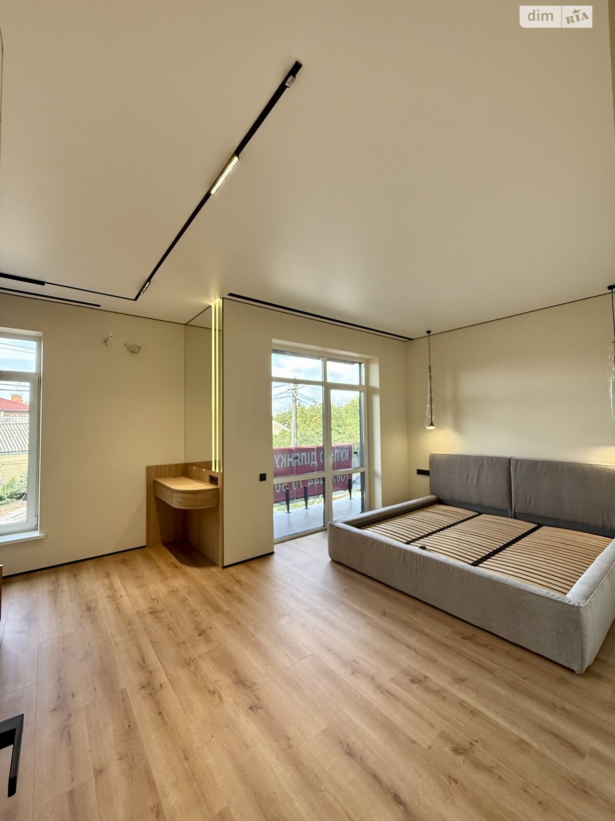 двоповерховий будинок з ремонтом, 130 кв. м, газобетон. Продаж в Києві, район Осокорки фото 1 двоповерховий будинок з ремонтом, 130 кв. м, газобетон. Продаж в Києві, район Осокорки фото 1