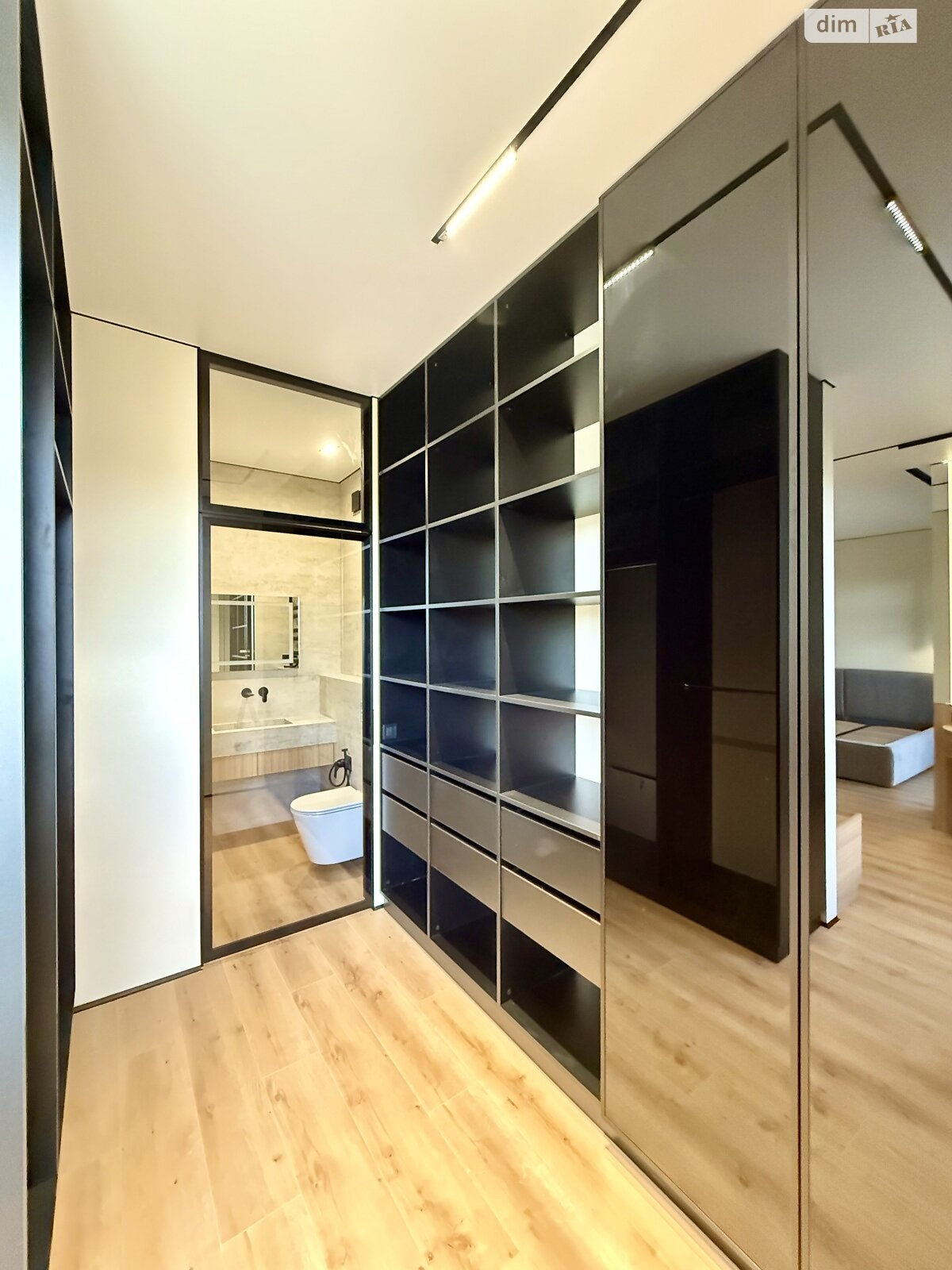 двоповерховий будинок з ремонтом, 130 кв. м, газобетон. Продаж в Києві, район Осокорки фото 1 двоповерховий будинок з ремонтом, 130 кв. м, газобетон. Продаж в Києві, район Осокорки фото 1