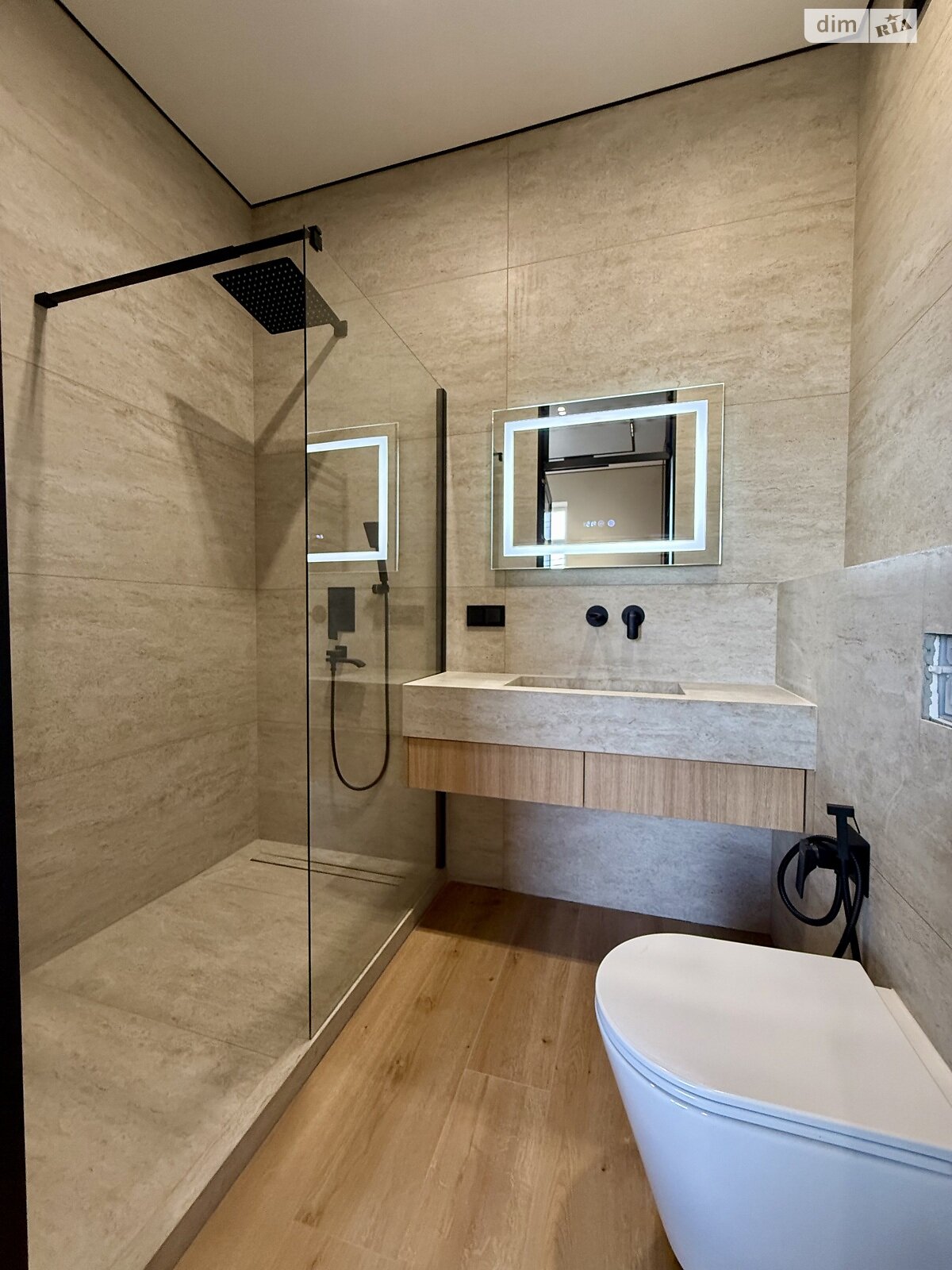 двоповерховий будинок з ремонтом, 130 кв. м, газобетон. Продаж в Києві, район Осокорки фото 1 двоповерховий будинок з ремонтом, 130 кв. м, газобетон. Продаж в Києві, район Осокорки фото 1