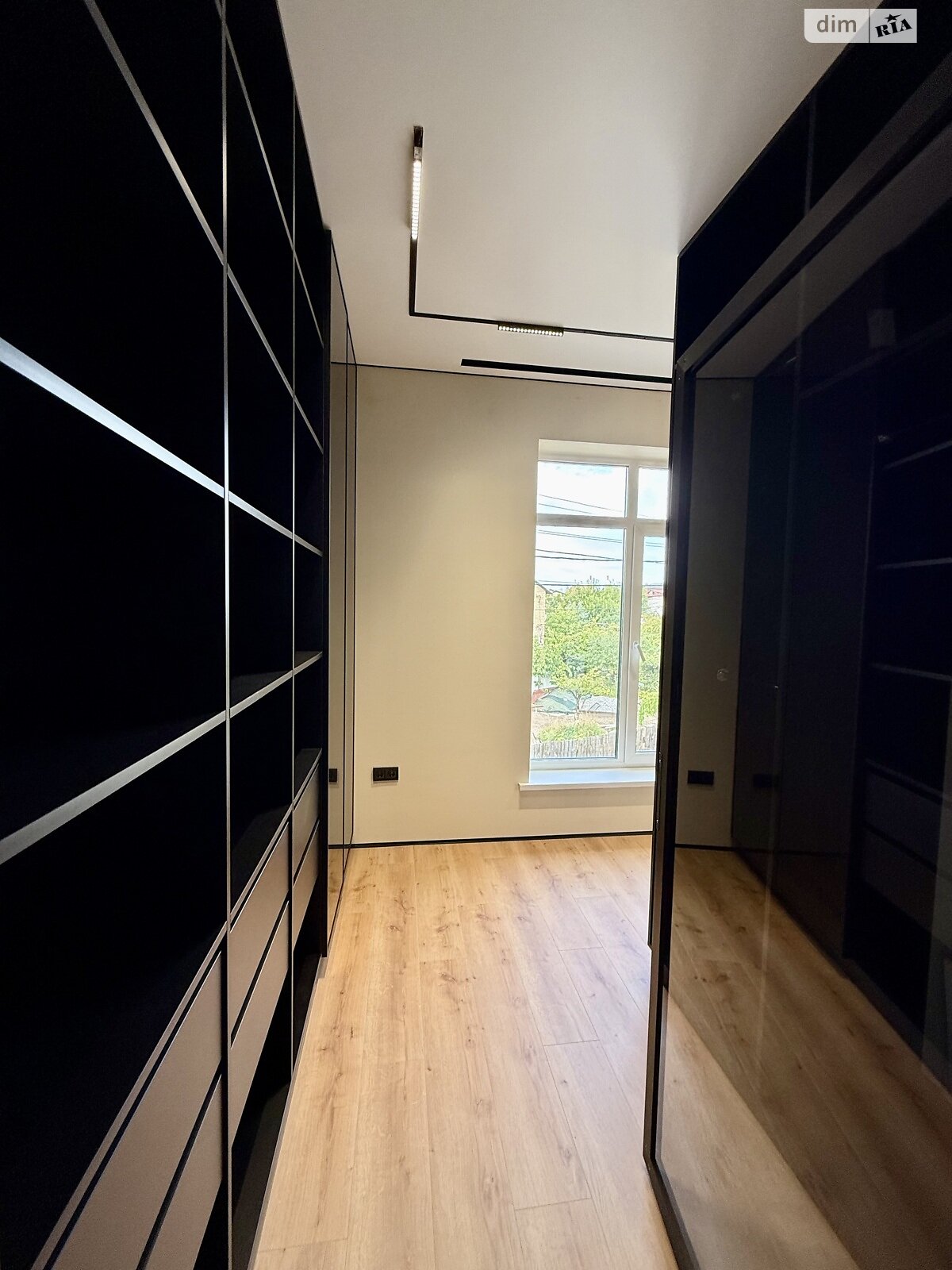 двоповерховий будинок з ремонтом, 130 кв. м, газобетон. Продаж в Києві, район Осокорки фото 1 двоповерховий будинок з ремонтом, 130 кв. м, газобетон. Продаж в Києві, район Осокорки фото 1