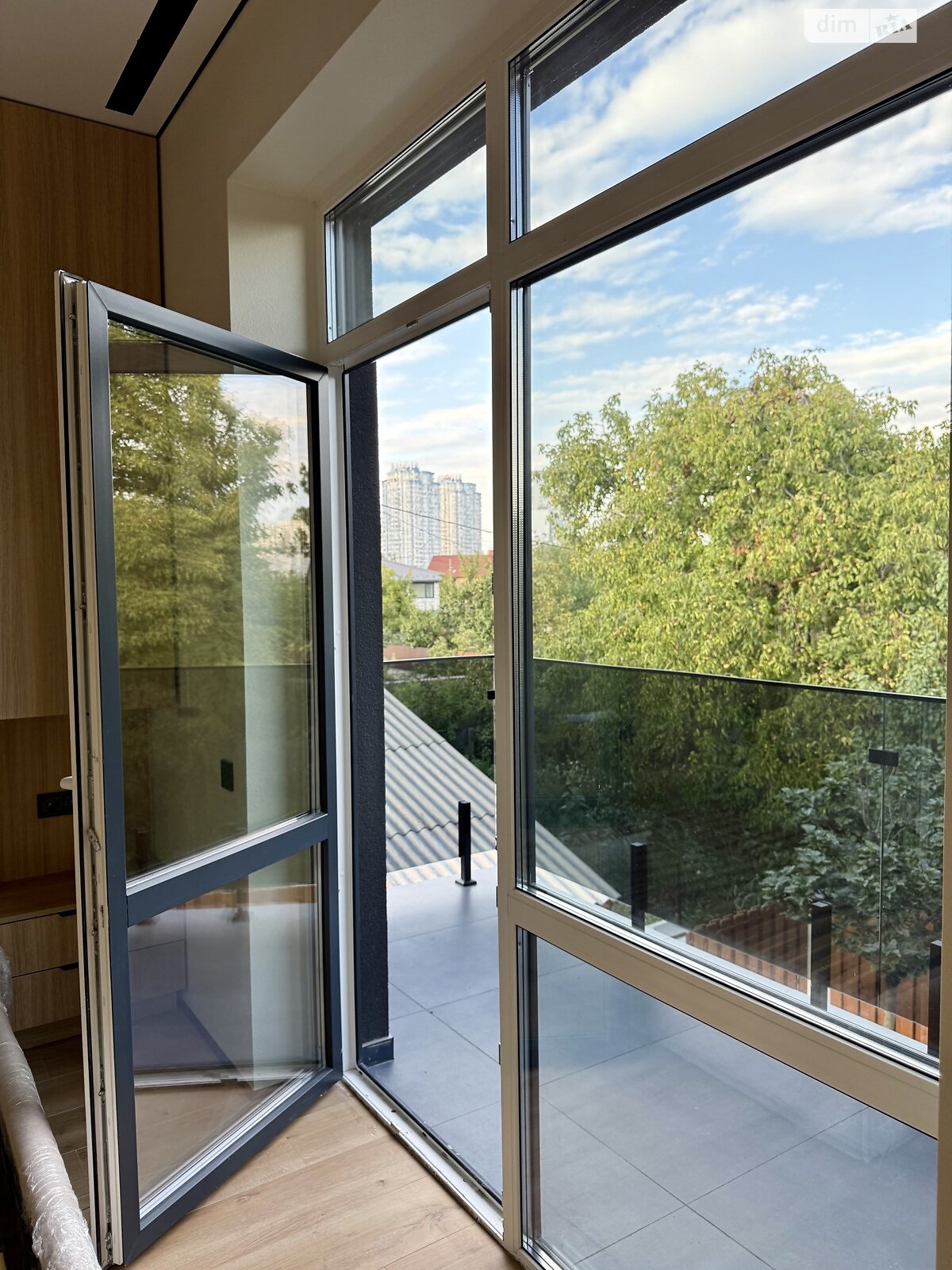 двоповерховий будинок з ремонтом, 130 кв. м, газобетон. Продаж в Києві, район Осокорки фото 1 двоповерховий будинок з ремонтом, 130 кв. м, газобетон. Продаж в Києві, район Осокорки фото 1