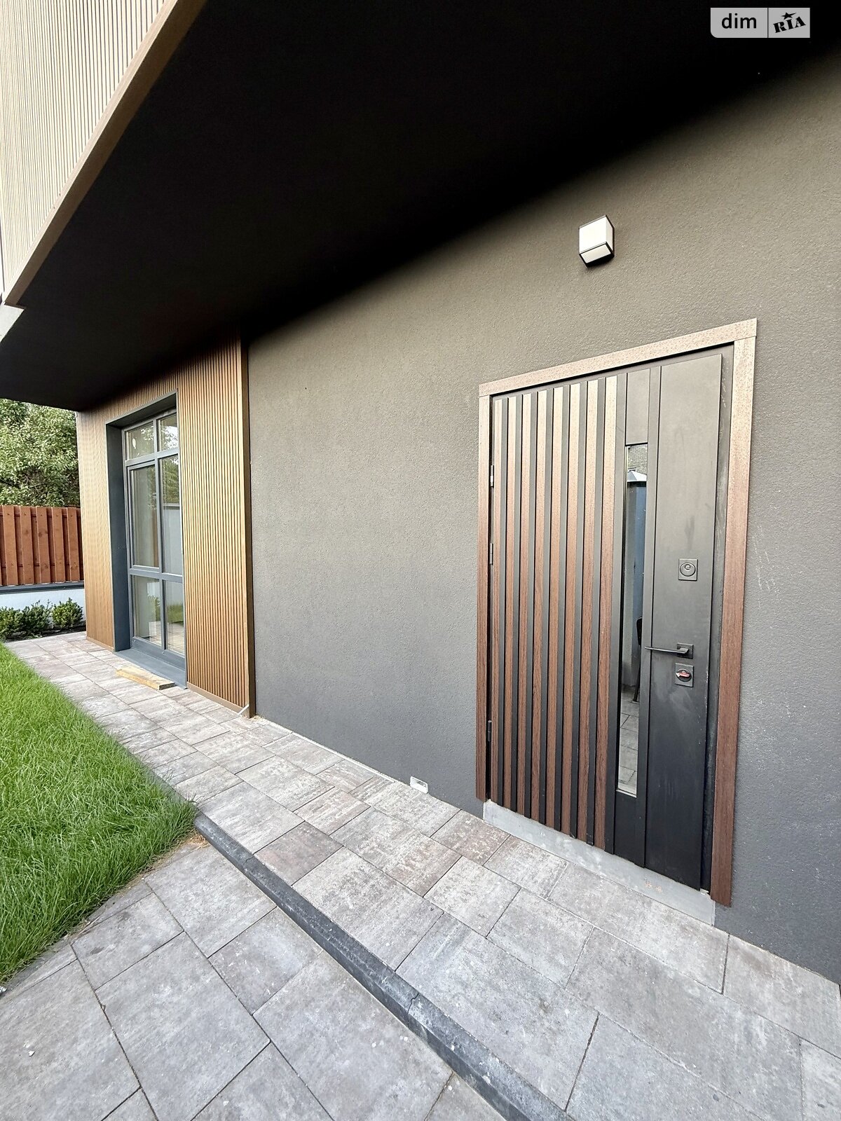 двоповерховий будинок з ремонтом, 130 кв. м, газобетон. Продаж в Києві, район Осокорки фото 1 двоповерховий будинок з ремонтом, 130 кв. м, газобетон. Продаж в Києві, район Осокорки фото 1