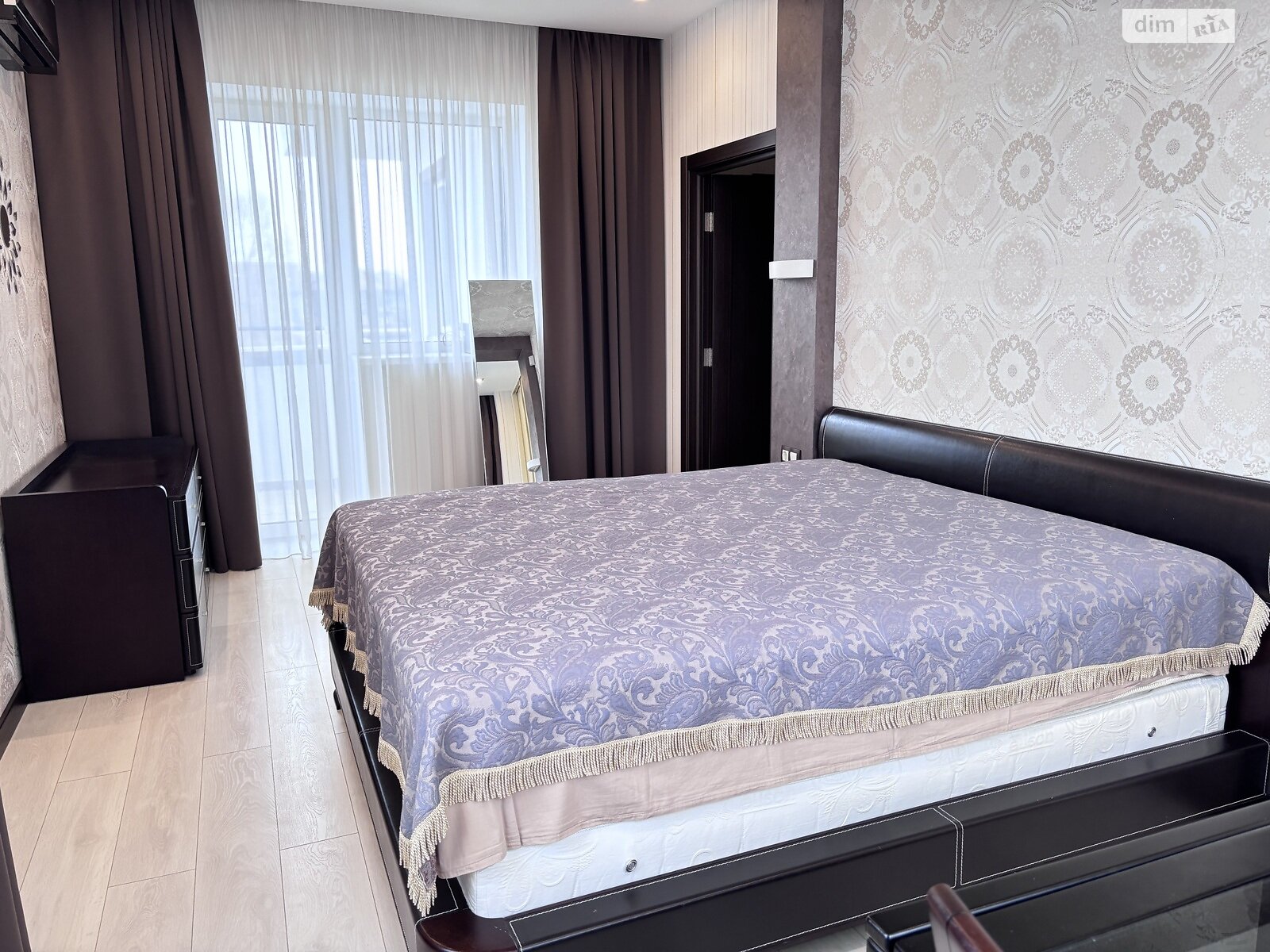 триповерховий будинок з верандою, 528 кв. м, цегла. Продаж в Києві, район Осокорки фото 1 триповерховий будинок з верандою, 528 кв. м, цегла. Продаж в Києві, район Осокорки фото 1