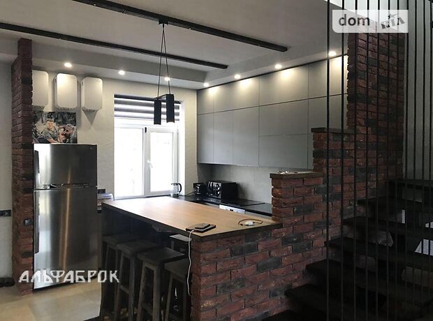 триповерховий будинок з ремонтом, 150 кв. м, газобетон. Продаж в Києві, район Осокорки фото 1 триповерховий будинок з ремонтом, 150 кв. м, газобетон. Продаж в Києві, район Осокорки фото 1
