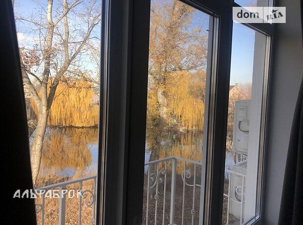 триповерховий будинок з ремонтом, 150 кв. м, газобетон. Продаж в Києві, район Осокорки фото 1 триповерховий будинок з ремонтом, 150 кв. м, газобетон. Продаж в Києві, район Осокорки фото 1