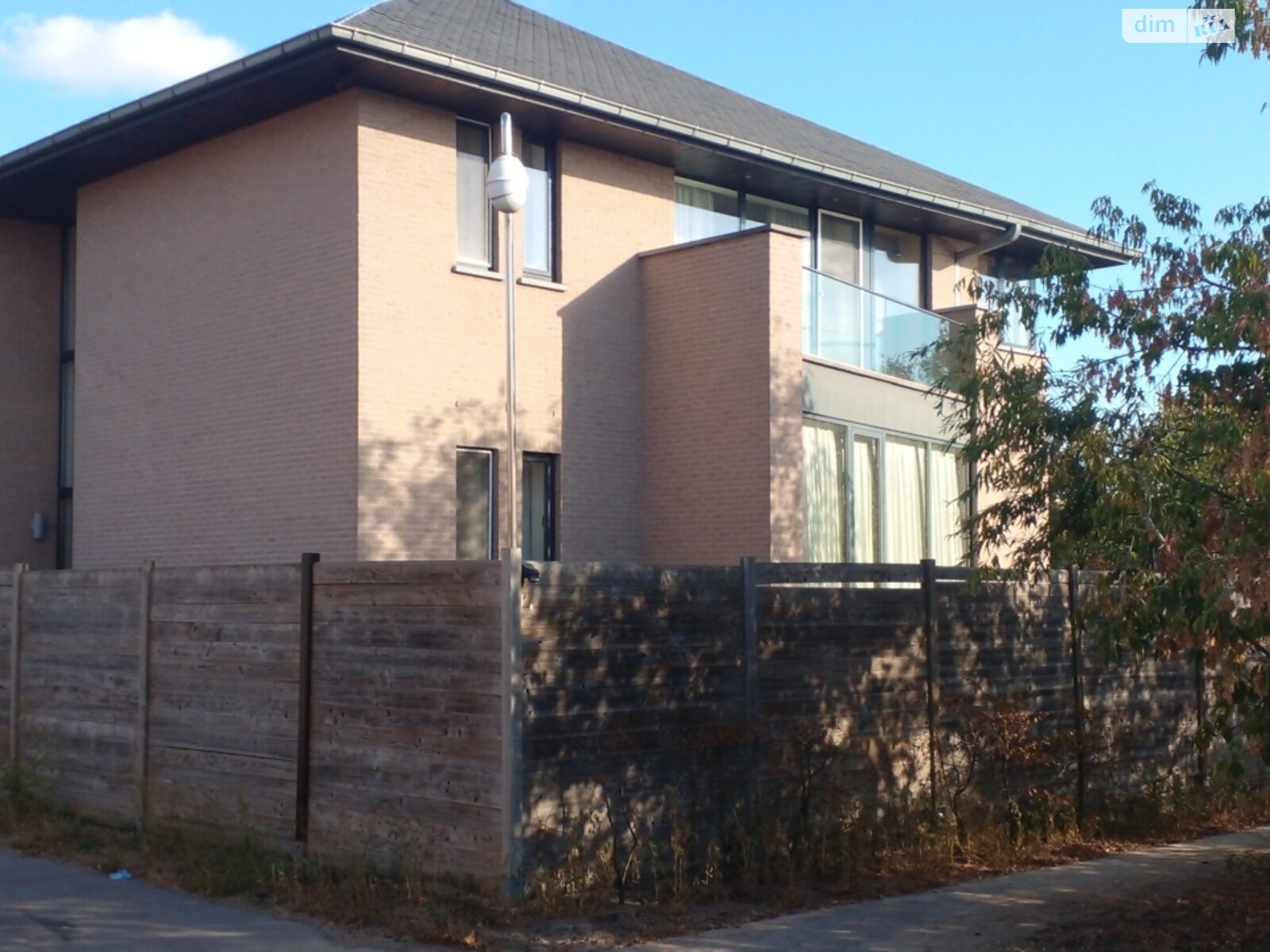триповерховий будинок з гаражем, 350 кв. м, цегла. Продаж в Києві, район Осокорки фото 1 триповерховий будинок з гаражем, 350 кв. м, цегла. Продаж в Києві, район Осокорки фото 1