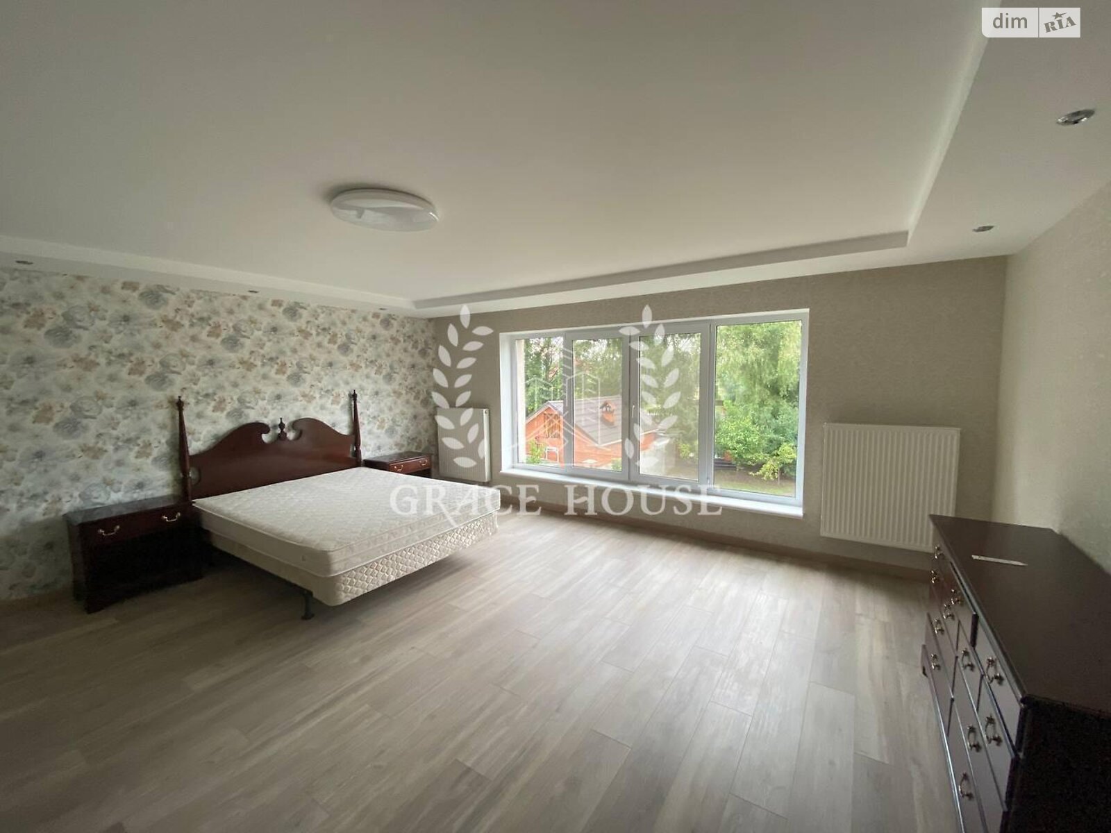 трехэтажный дом с мебелью, 272.5 кв. м, кирпич. Продажа в Киеве район Осокорки фото 1 трехэтажный дом с мебелью, 272.5 кв. м, кирпич. Продажа в Киеве район Осокорки фото 1
