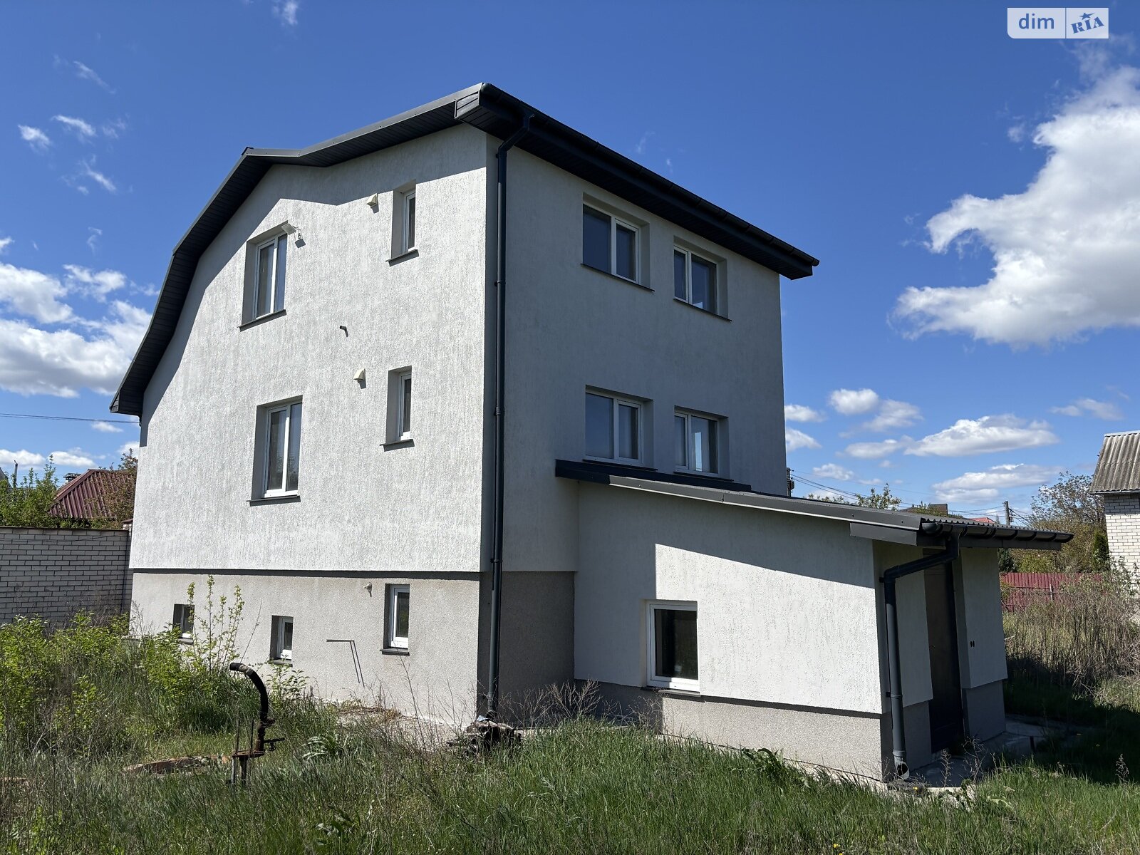 трехэтажный дом, 133 кв. м, кирпич. Продажа в Киеве район Осокорки фото 1 трехэтажный дом, 133 кв. м, кирпич. Продажа в Киеве район Осокорки фото 1