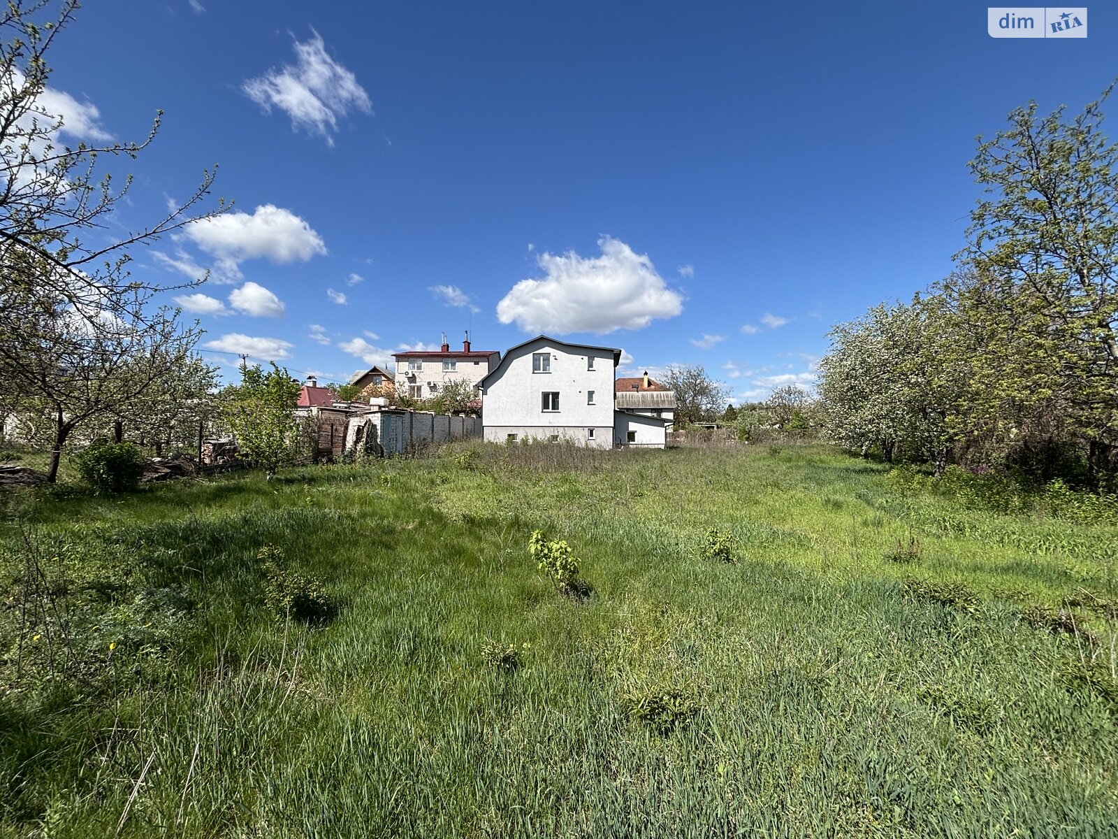 трехэтажный дом, 133 кв. м, кирпич. Продажа в Киеве район Осокорки фото 1 трехэтажный дом, 133 кв. м, кирпич. Продажа в Киеве район Осокорки фото 1