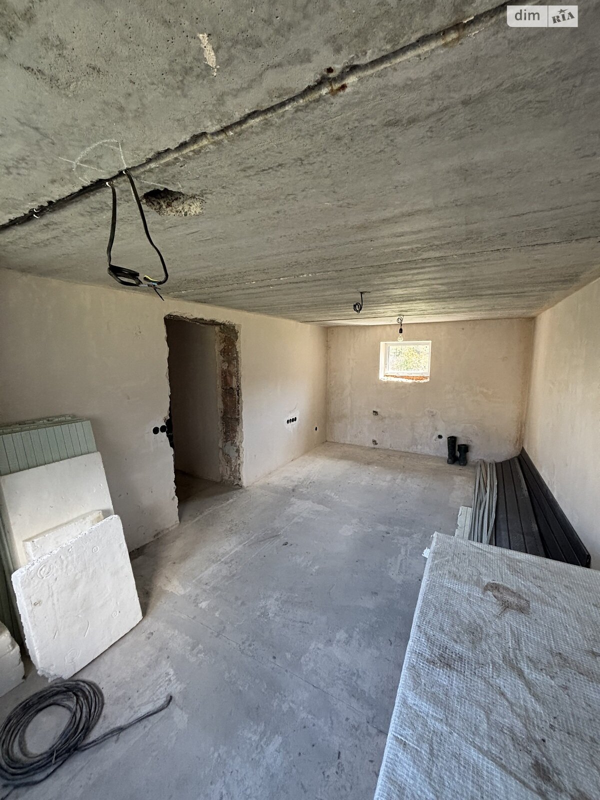 трехэтажный дом, 133 кв. м, кирпич. Продажа в Киеве район Осокорки фото 1 трехэтажный дом, 133 кв. м, кирпич. Продажа в Киеве район Осокорки фото 1