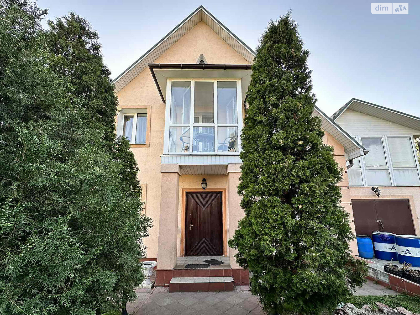 двухэтажный дом с ремонтом, 240 кв. м, кирпич. Продажа в Киеве район Осокорки фото 1 двухэтажный дом с ремонтом, 240 кв. м, кирпич. Продажа в Киеве район Осокорки фото 1