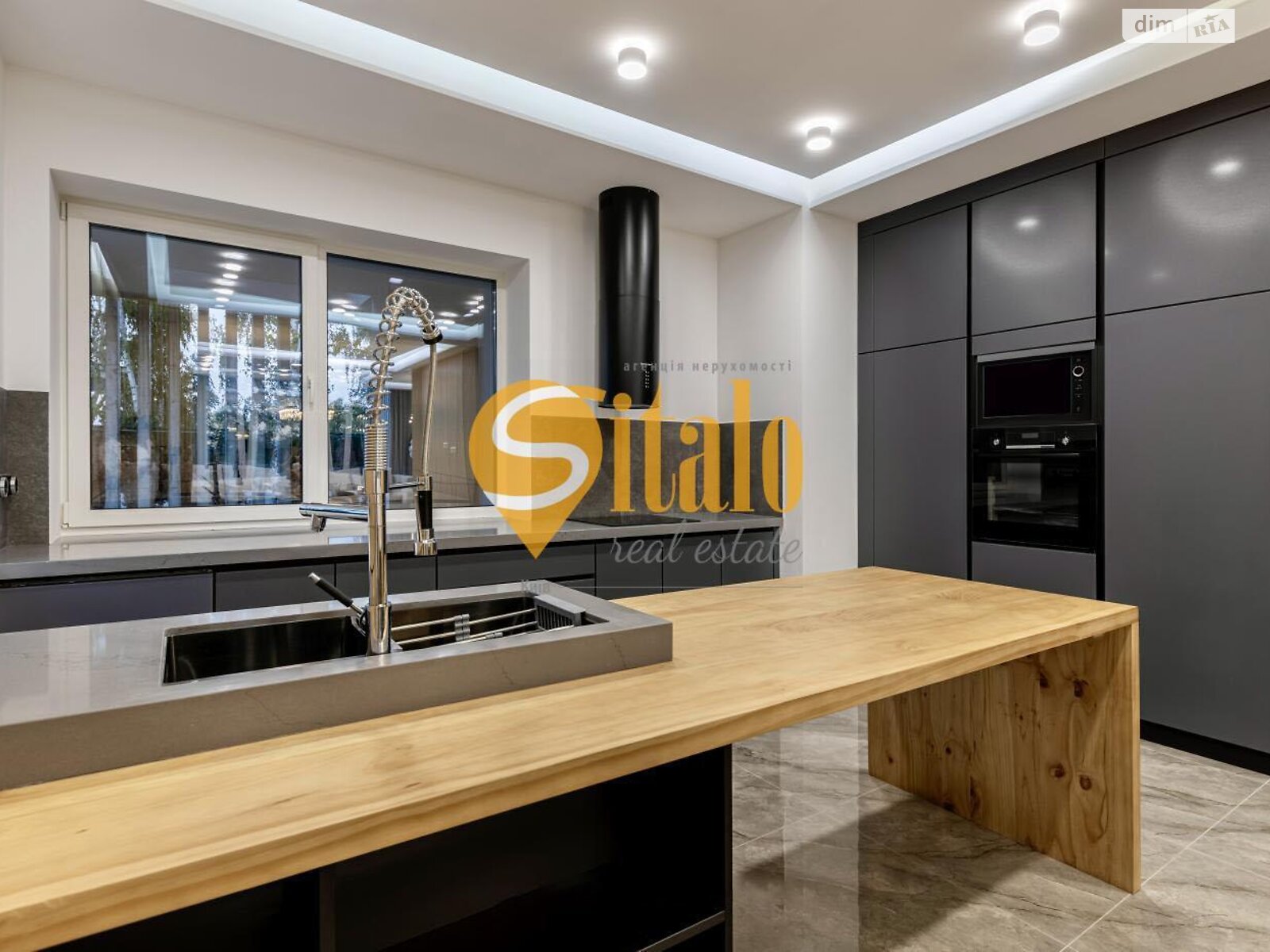 двоповерховий будинок з гаражем, 320 кв. м, цегла. Продаж у Гнідині фото 1 двоповерховий будинок з гаражем, 320 кв. м, цегла. Продаж у Гнідині фото 1